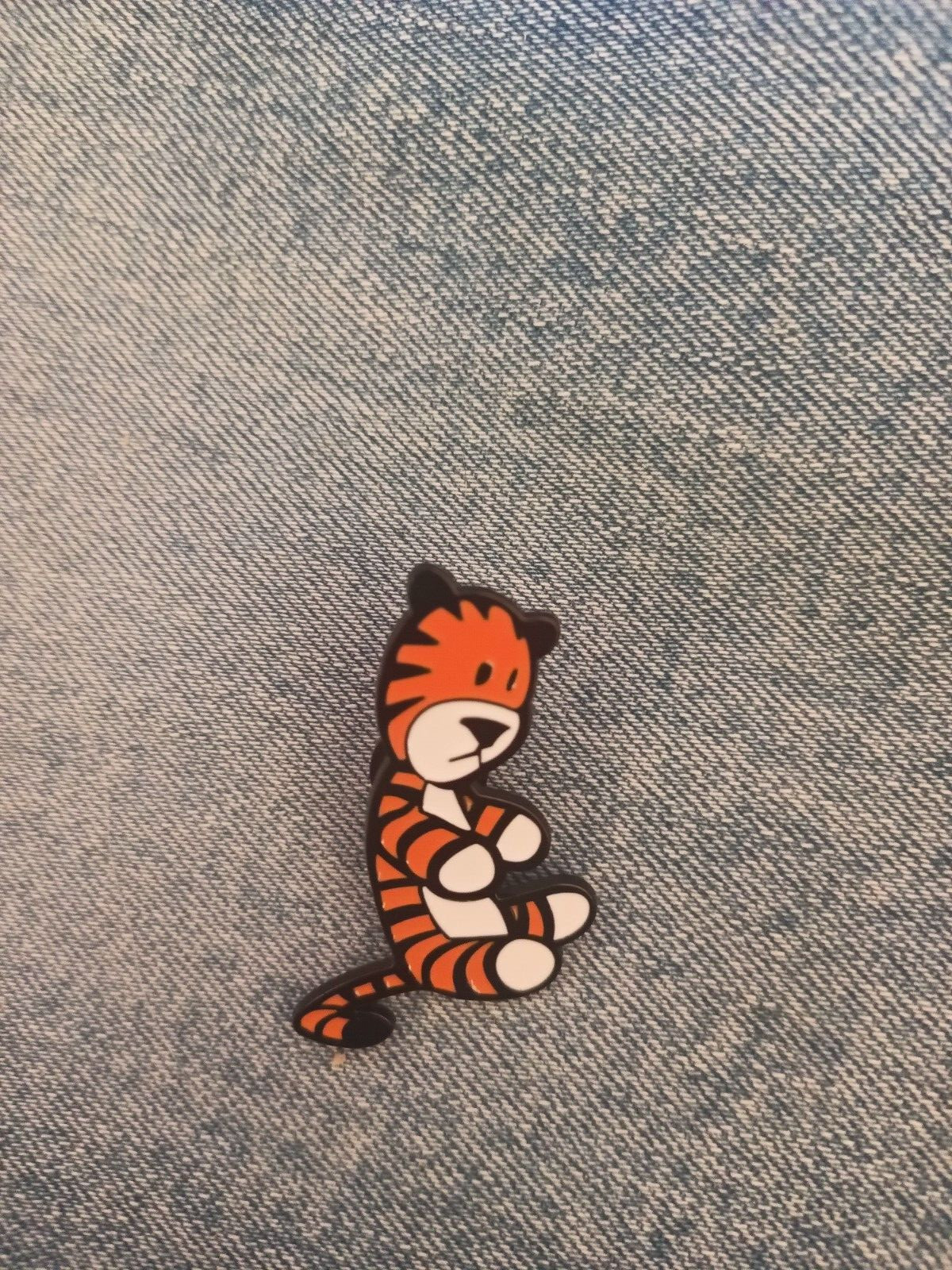 CALVIN AND HOBBES – ENAMEL PIN-SHIP ALL THE PINS U BUY FOR $4.99-VISIT OUR STORE