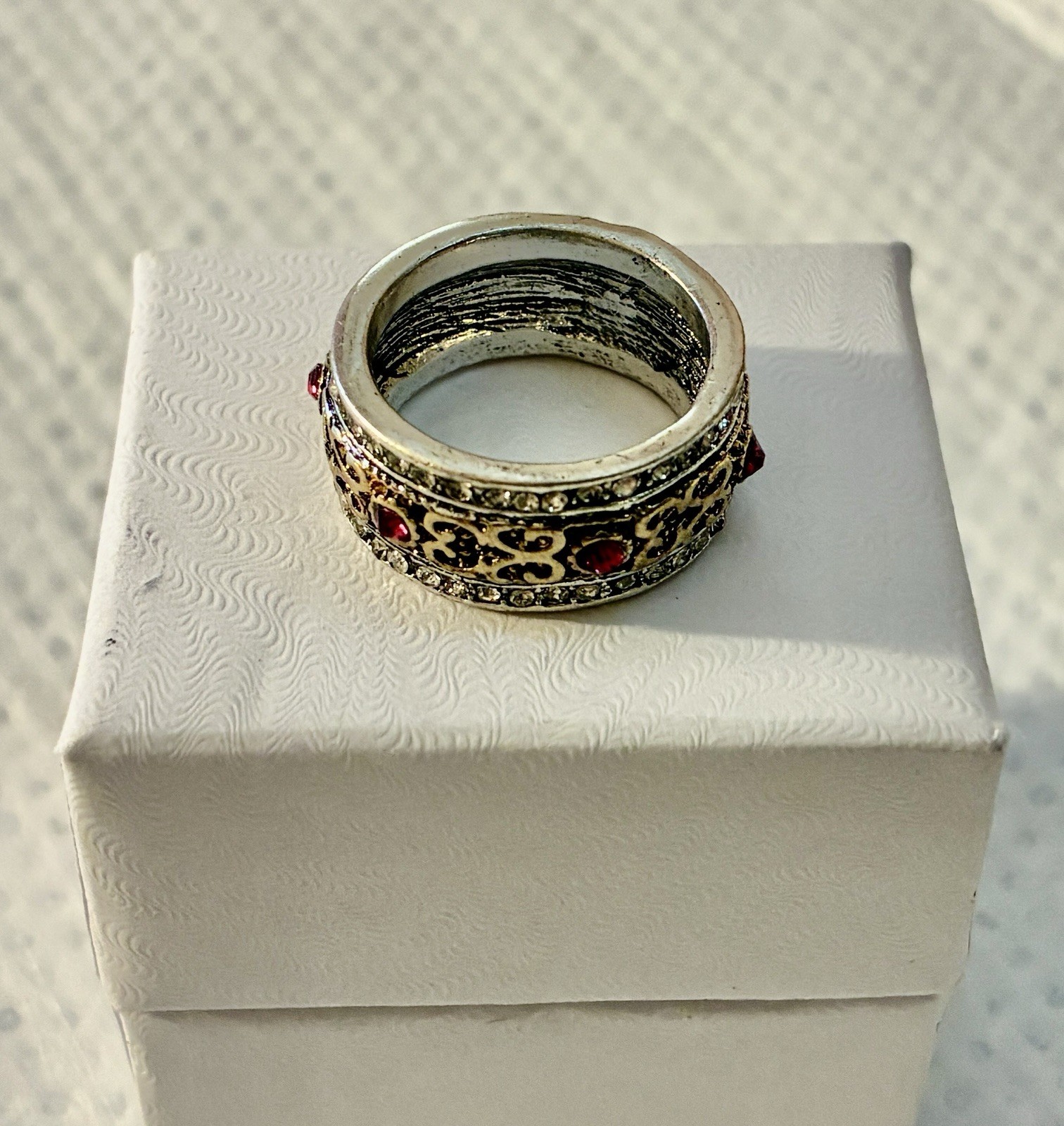Turkish Band with Pink Cubic Zirconia In Silver Tone Setting Size 6.0 Lot# 179