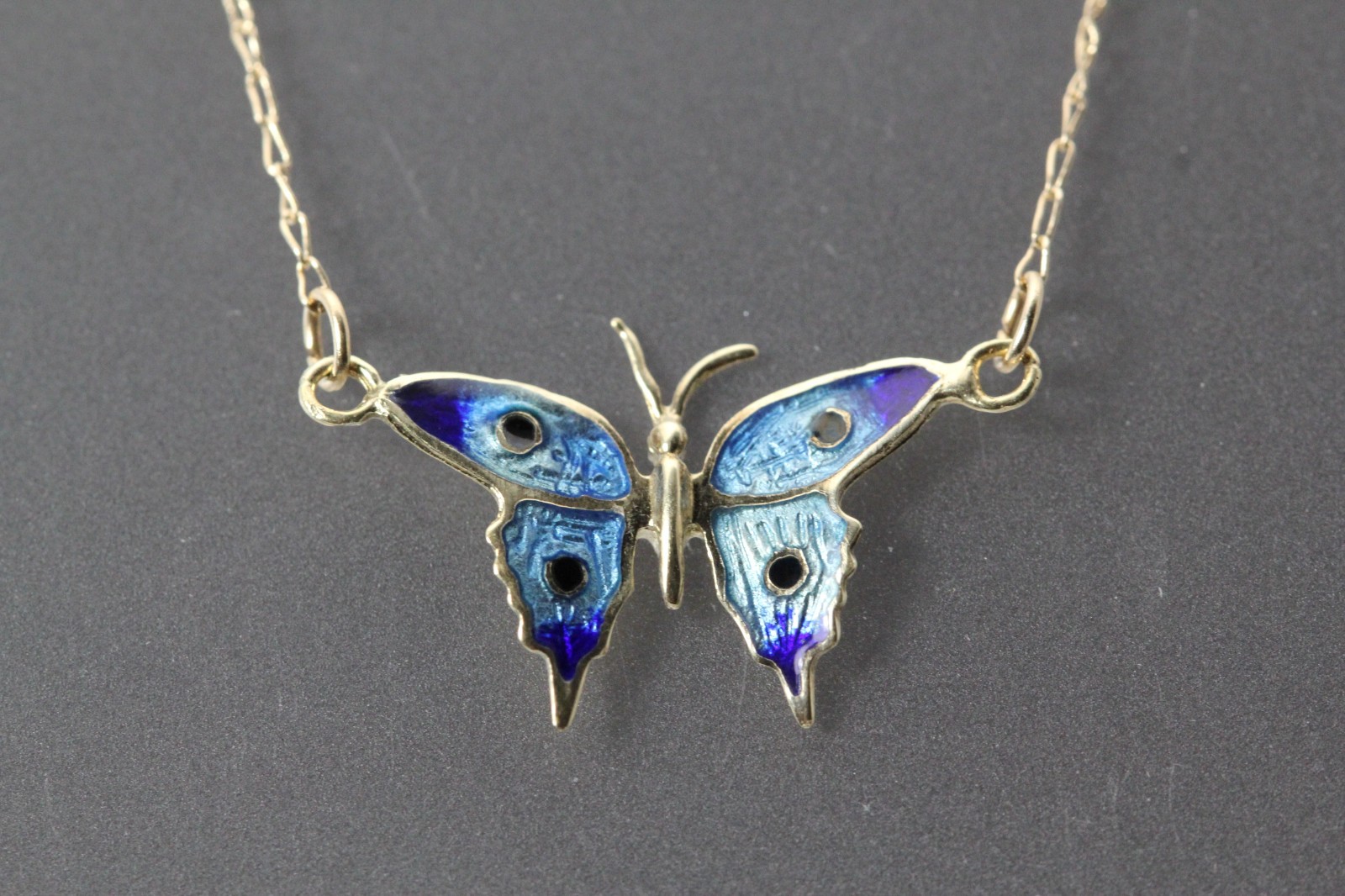 14k Yellow Gold Delicate Blue Butterfly 17″ Necklace 1.2 Grams (NEC6010)
