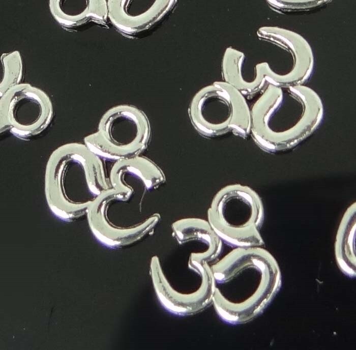20 Ohm Charms Antique Silver Pewter Mini Om Aum Charm Bohemian Meditation 10mm