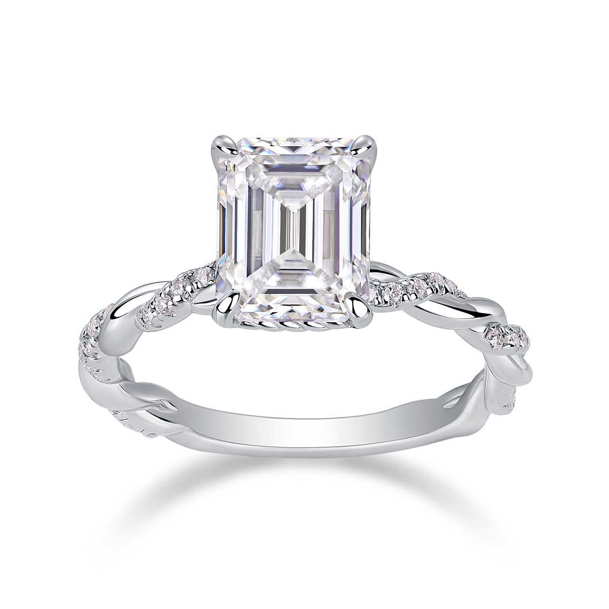 1Chasing Light – A Fashionable Diamond Jewelry Piece Set With Moissanite S925 St