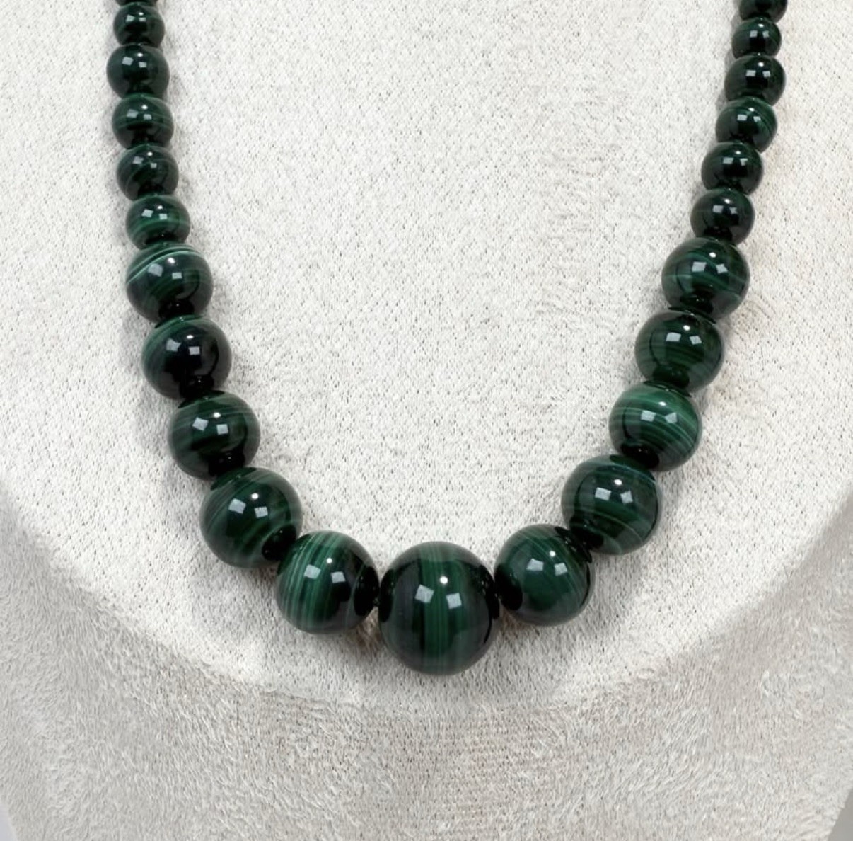 Malachite 19IN Twist Closure Bead Necklace 5-12.4MM