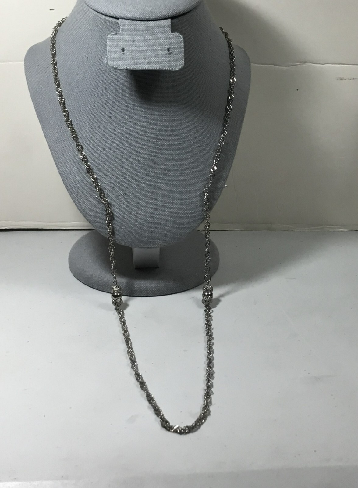 Silver tone, sparkly necklace, 32″ diamond cut rope chain, spring ring