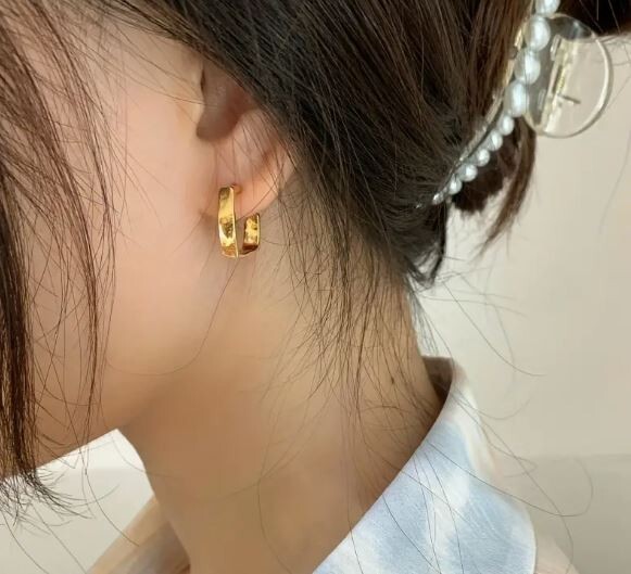 NEW VERY SMALL HUGGIE SQUARE ROUND HOOP EARRINGS YELLOW GOLD .50″ LIGHT WEIGHT