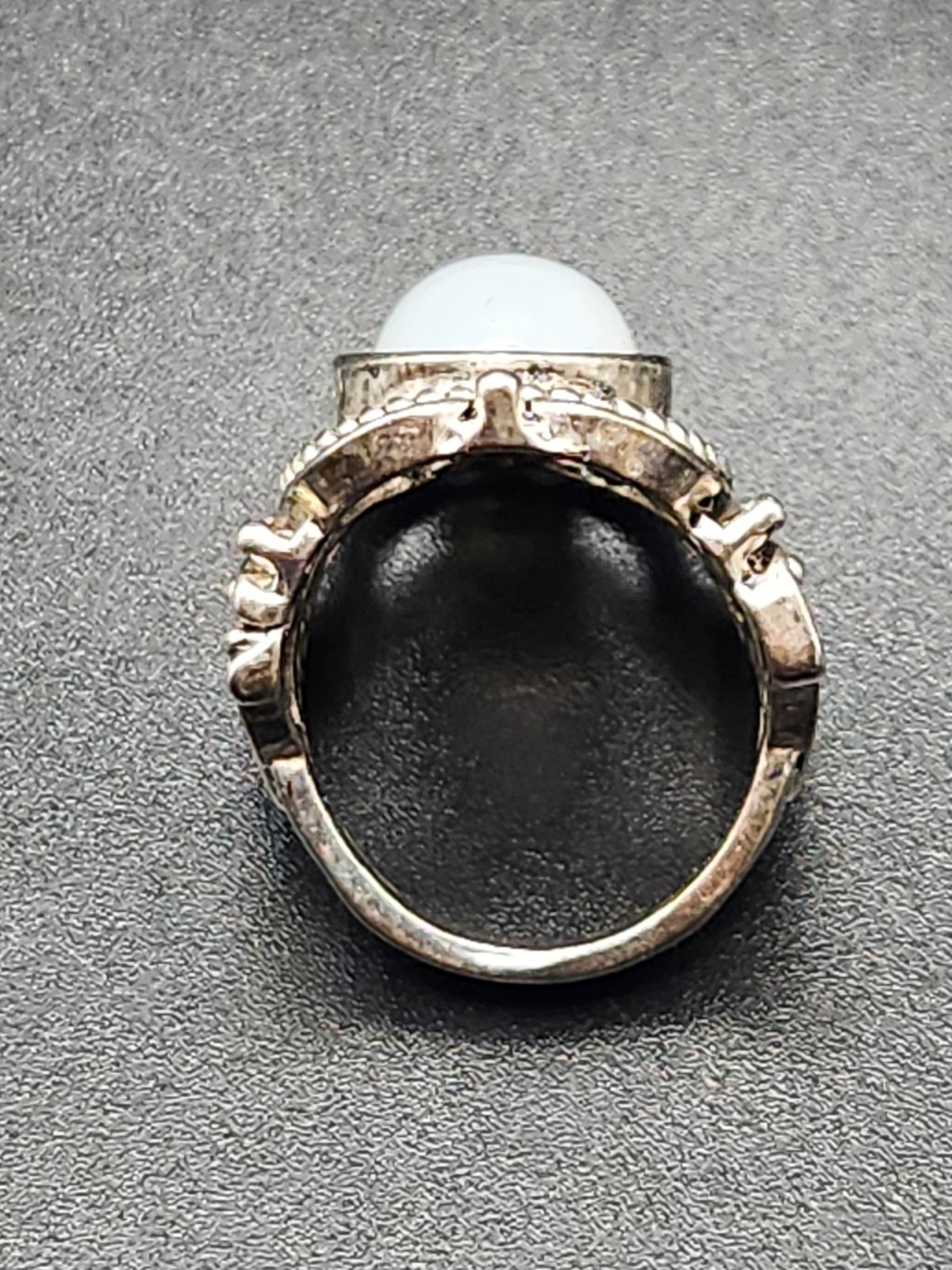 #0298 – 925 Sterling Silver White Oval Cabochon Filigree Statement Ring Size 5.5