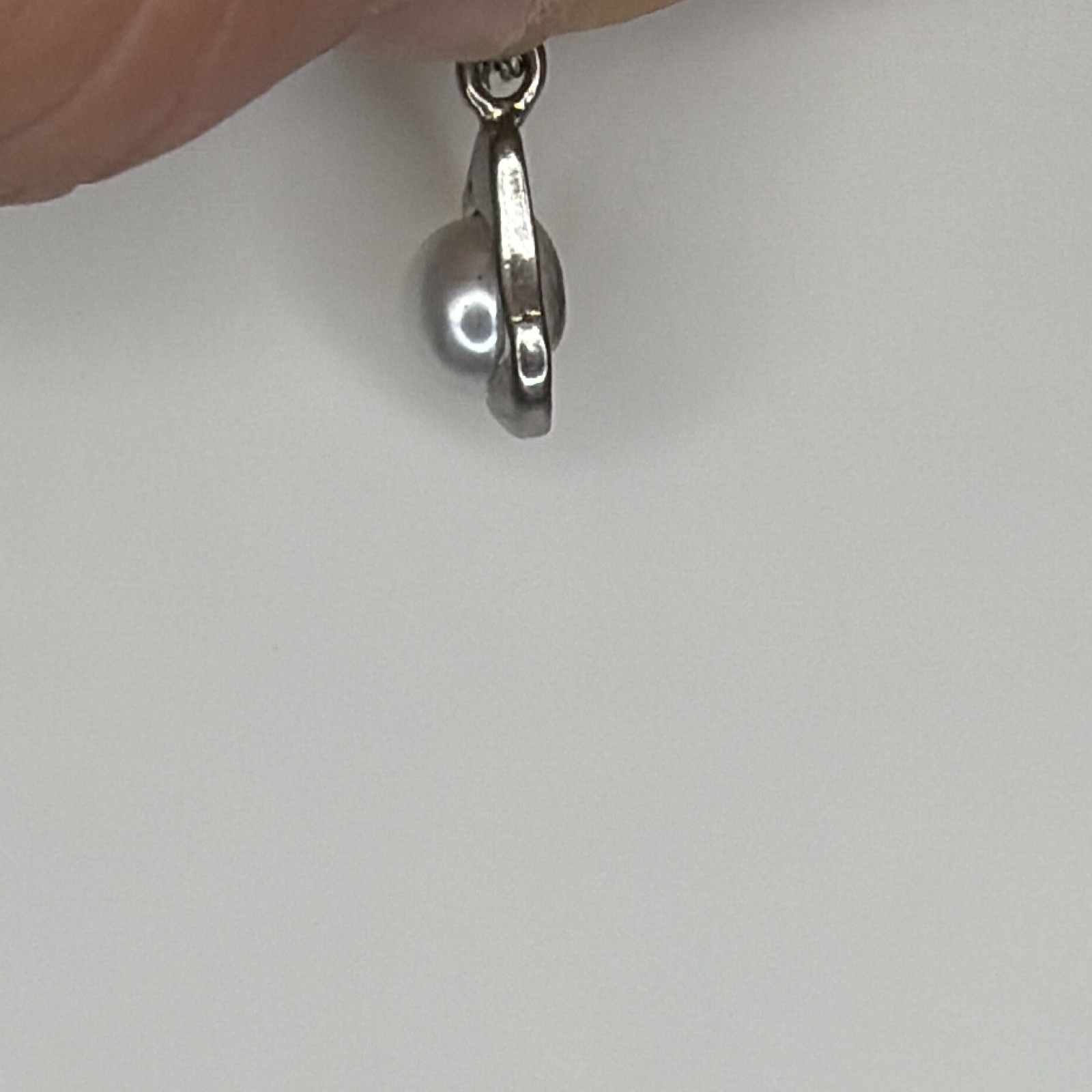 Double strand, gunmetal necklace with Central Pearl pending