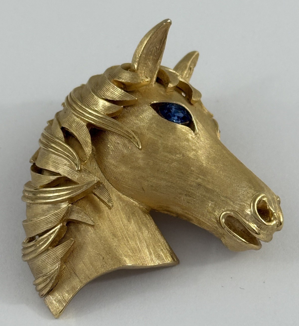 Vintage Crown Trifari Signed Gold-Tone Horse Head BroochPin Blue Rhinestone Eyes