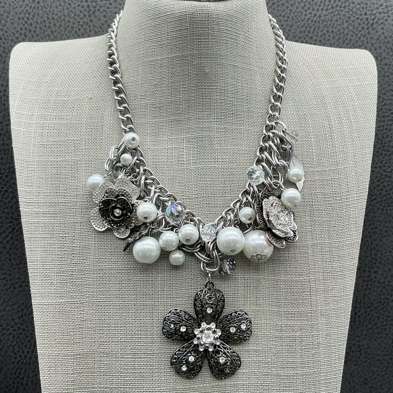 Necklace Silver Tone Flower Pearl Rhinestone 19 In Womens Statement Jewelry