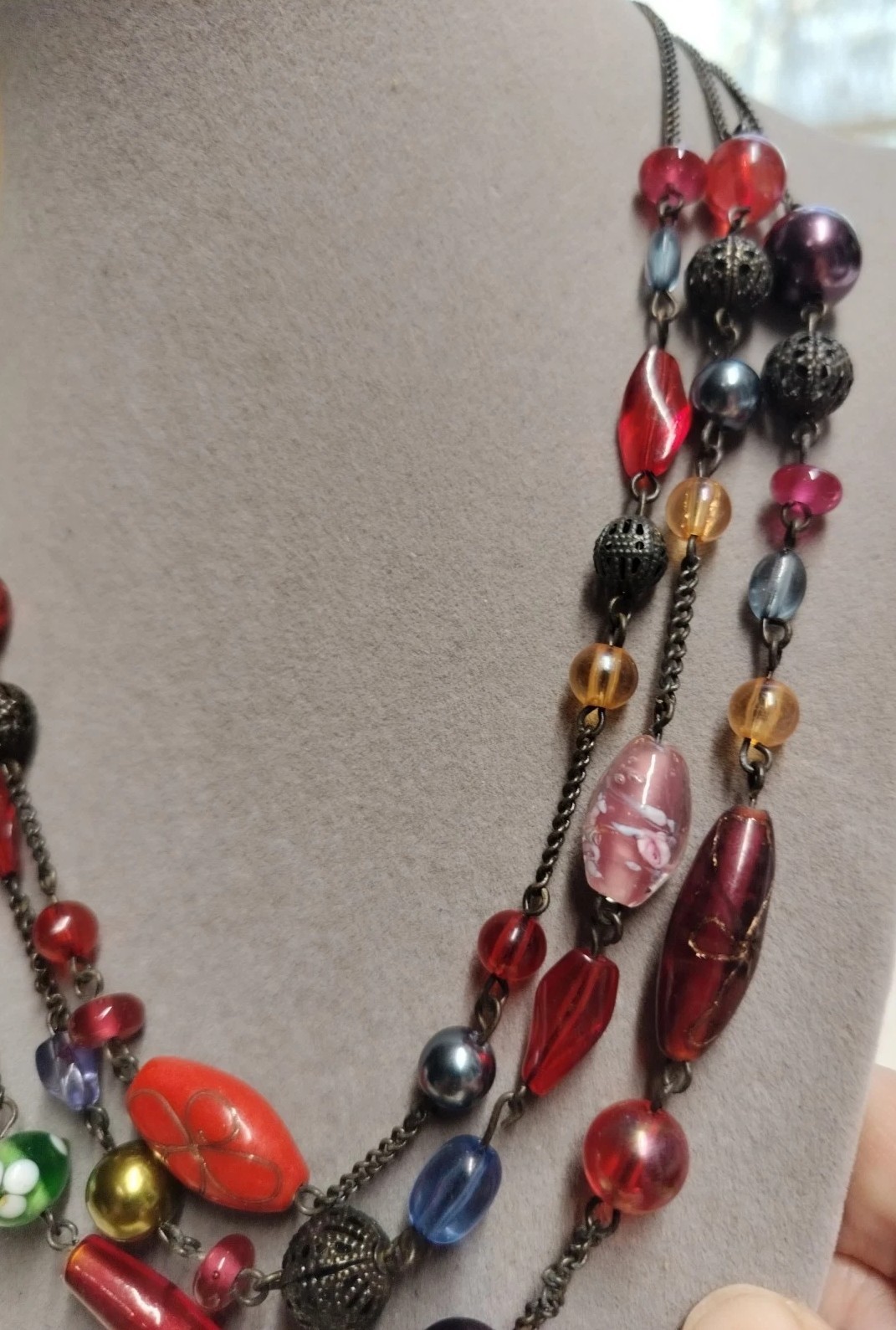 AVON SP Colorful 3 Strand Glass/Acrylic/Metal Beaded Necklace Bronze Tone Flower