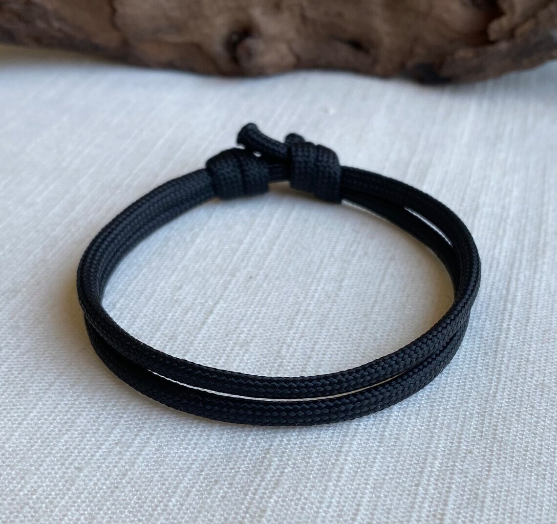 Black 4mm Men’s Adjustable Polyester Cord Bracelet or Anklet 550 Paracord Unisex