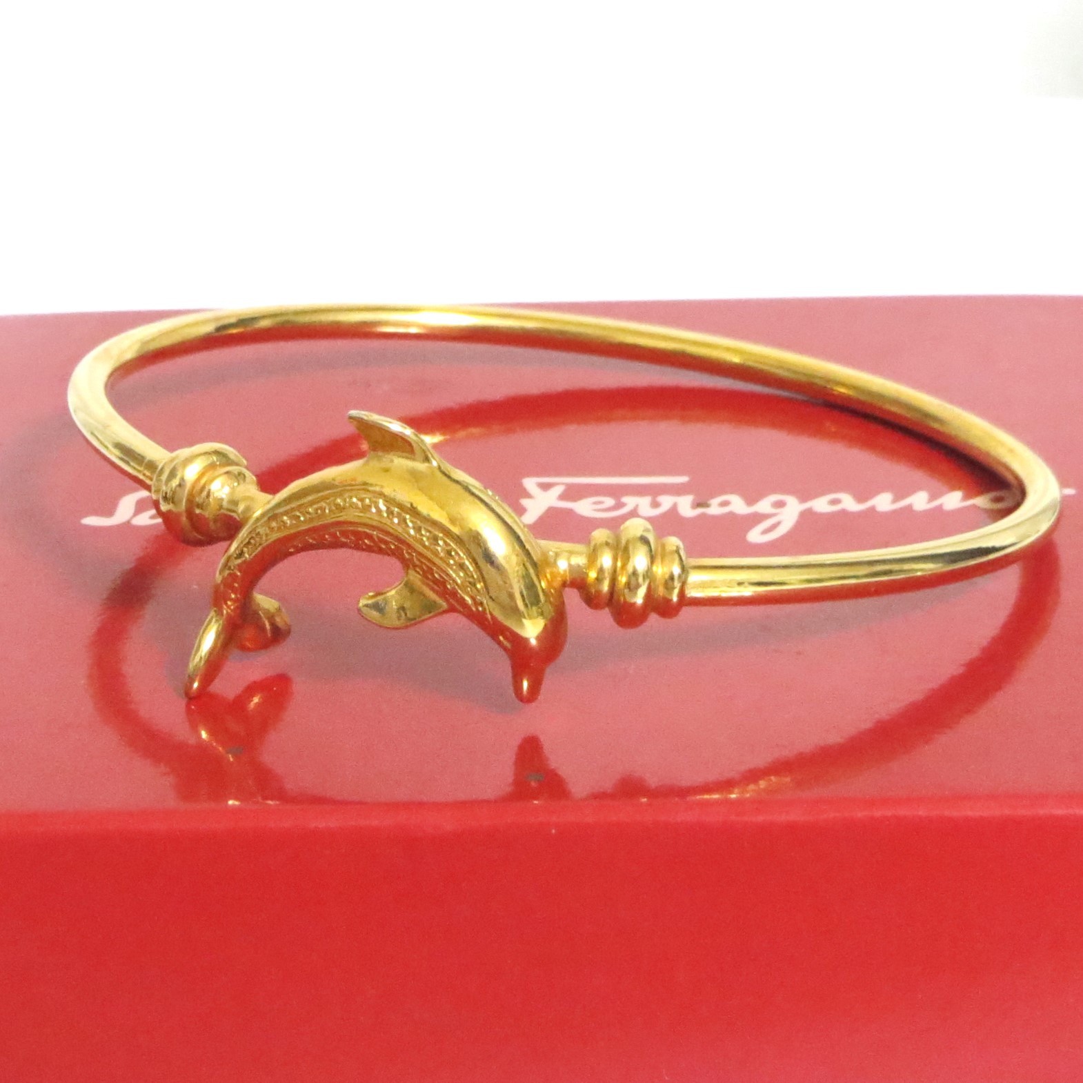 Auth Rare Salvatore Ferragamo Dolphin Bangle Bracelet Goldtone Metal 19.5cm/7.67