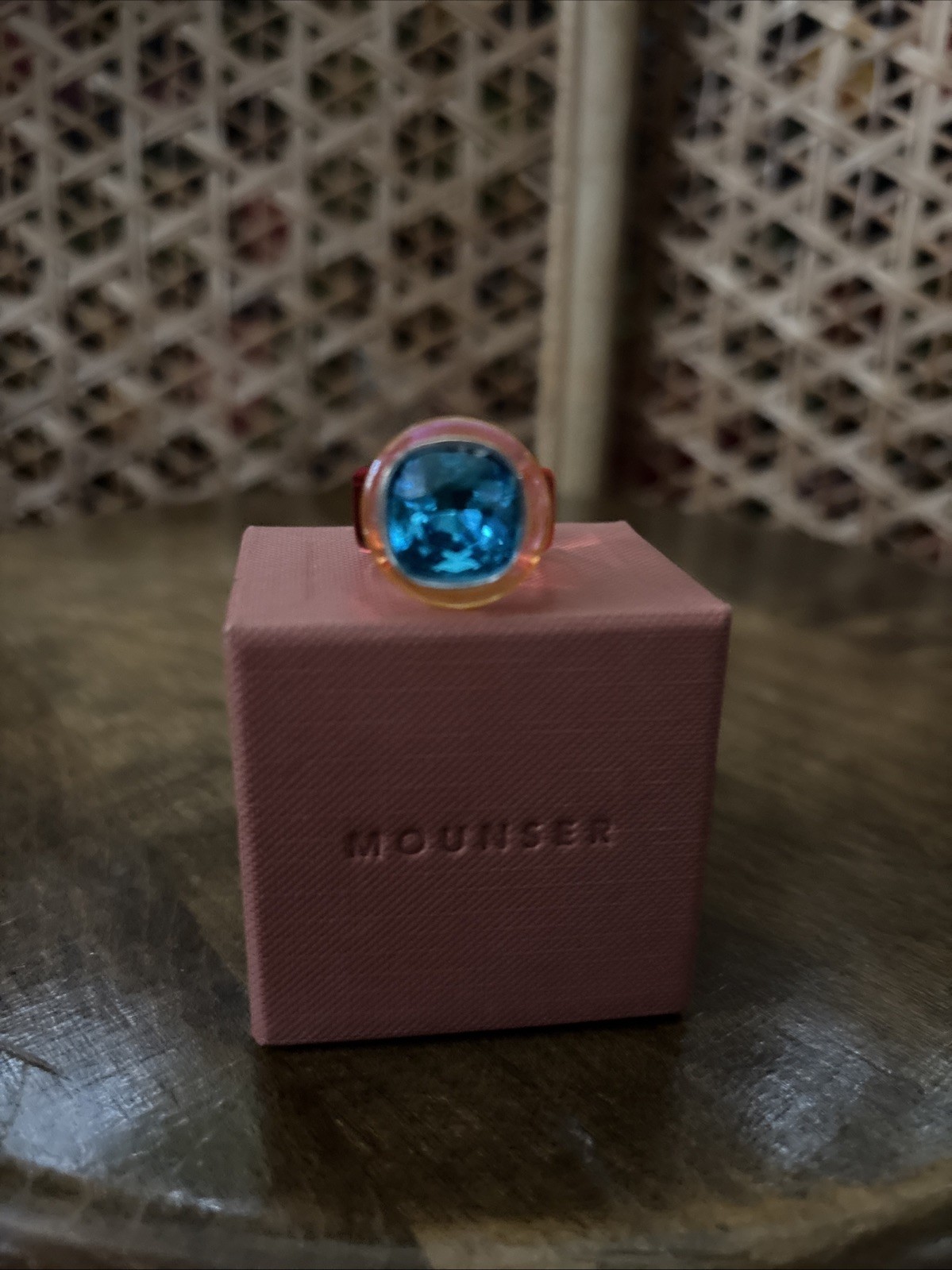 This Mounser Ring Pop in Glace features a vivid turquoise crystal set