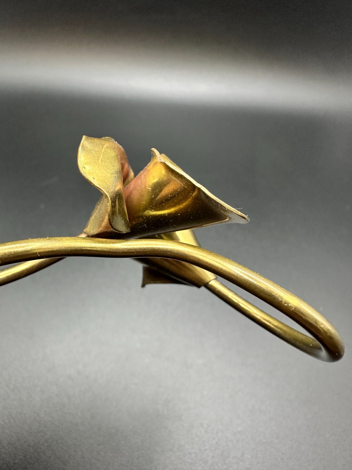 Vintage Brasstone Metal Double Roses Scarf clip?? not sure