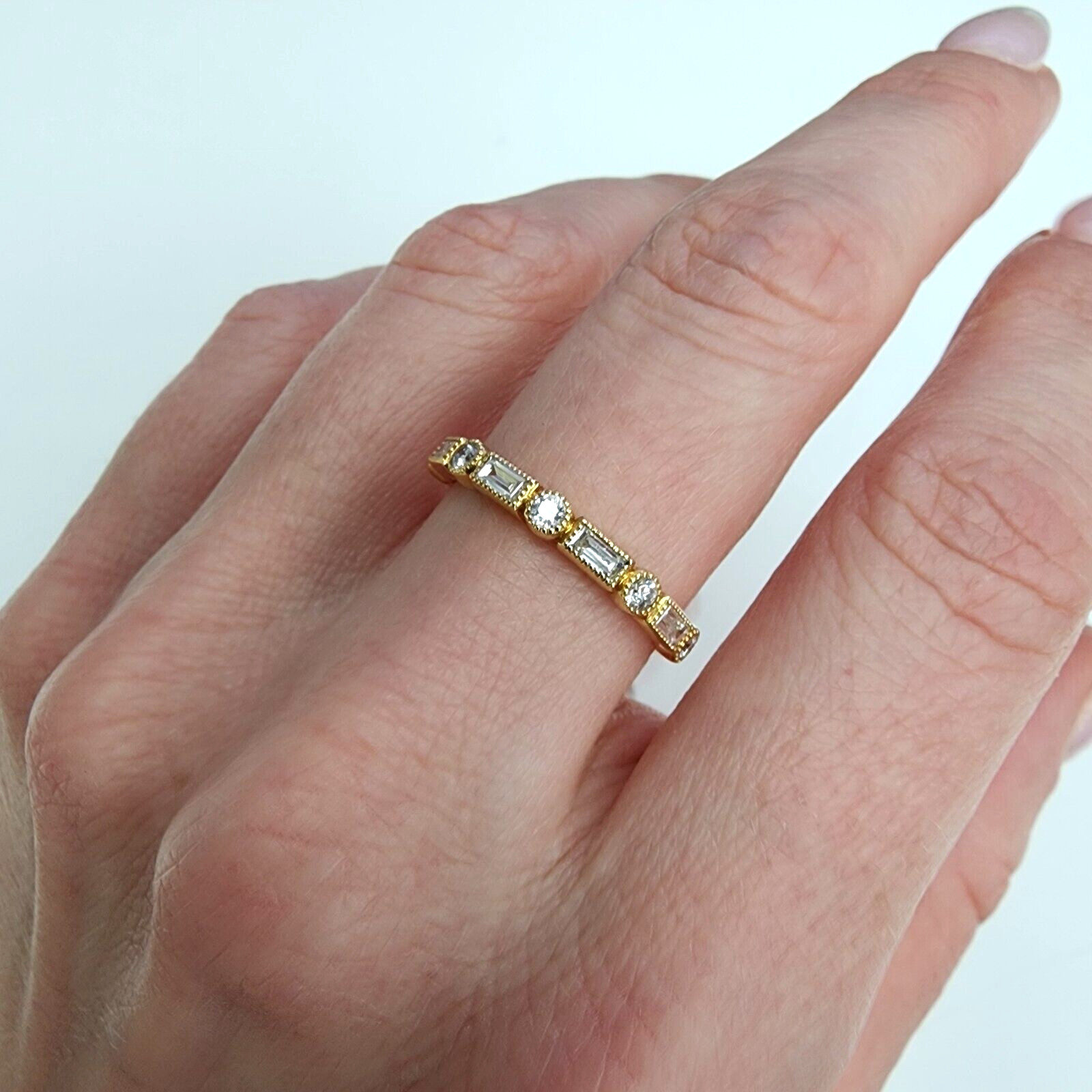 18Kt Yellow Gold Round & Baguette Cut Diamond Channel Setting Band Ring