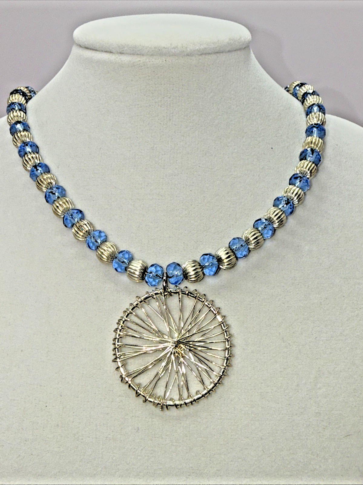 Vintage Silver Tone Blue Crystal Fluted Bead Wire Wrapped Wheel Pendant Necklace