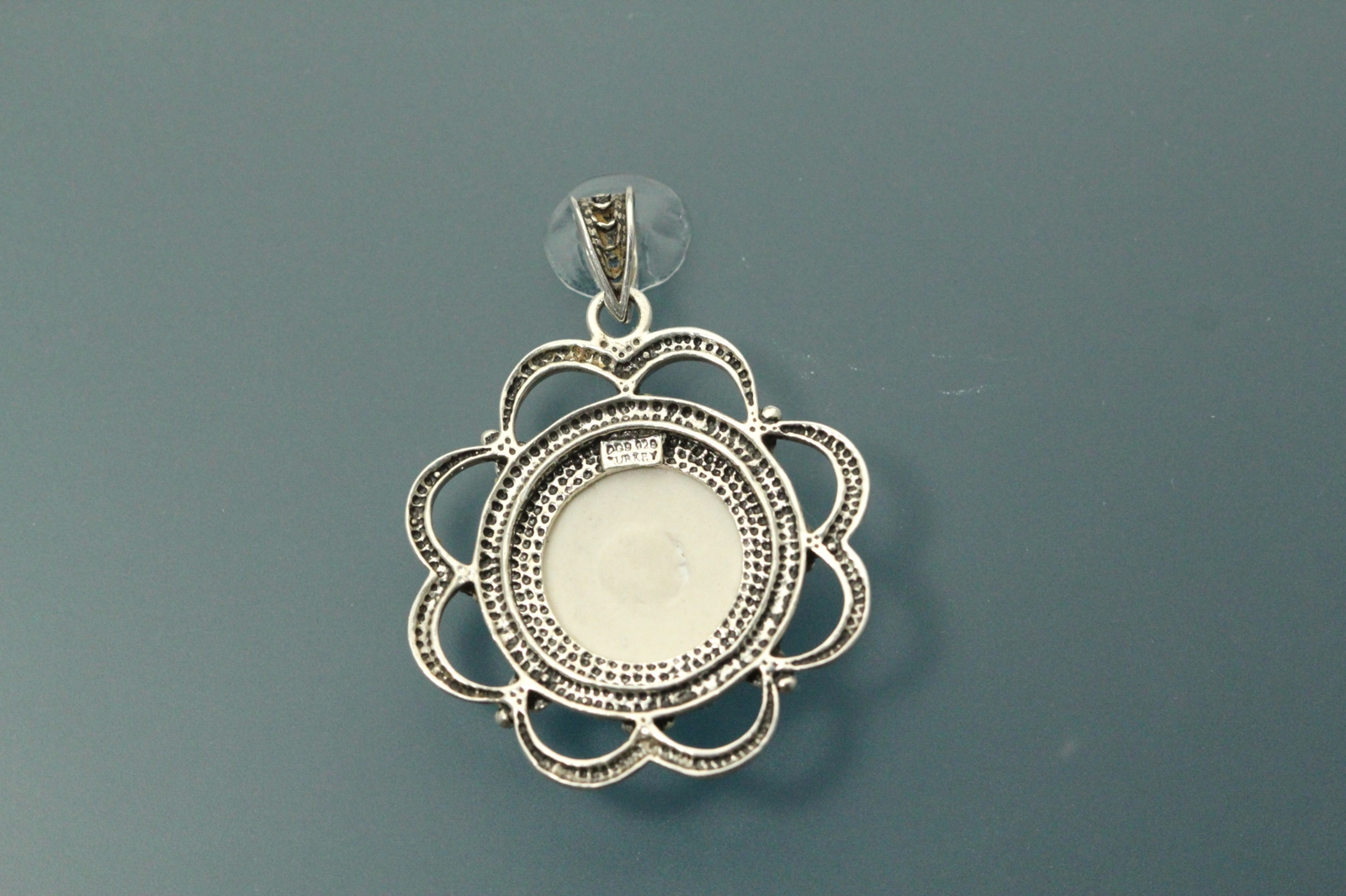 925 Sterling Silver Round Painted Stone Pendant 11.3 Grams (PEN9372)