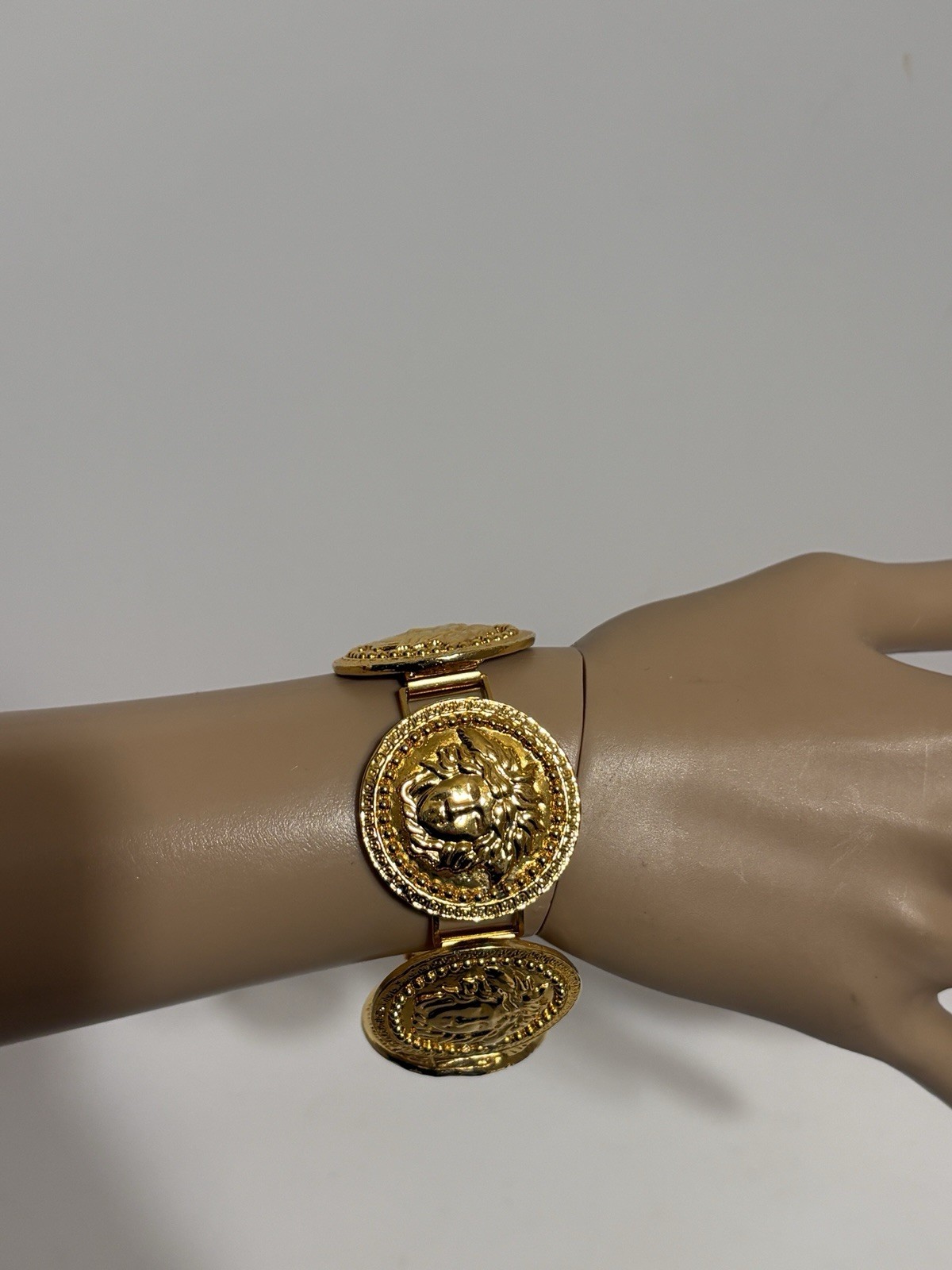 Vtg Gianni Versace Gold 5 Medusa Bracelet