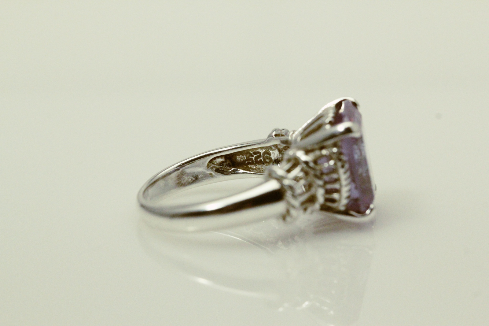 925 Sterling Silver Size 7 Rectangle Cut Light Purple CZ Ring 7.3 Grams RIN8606