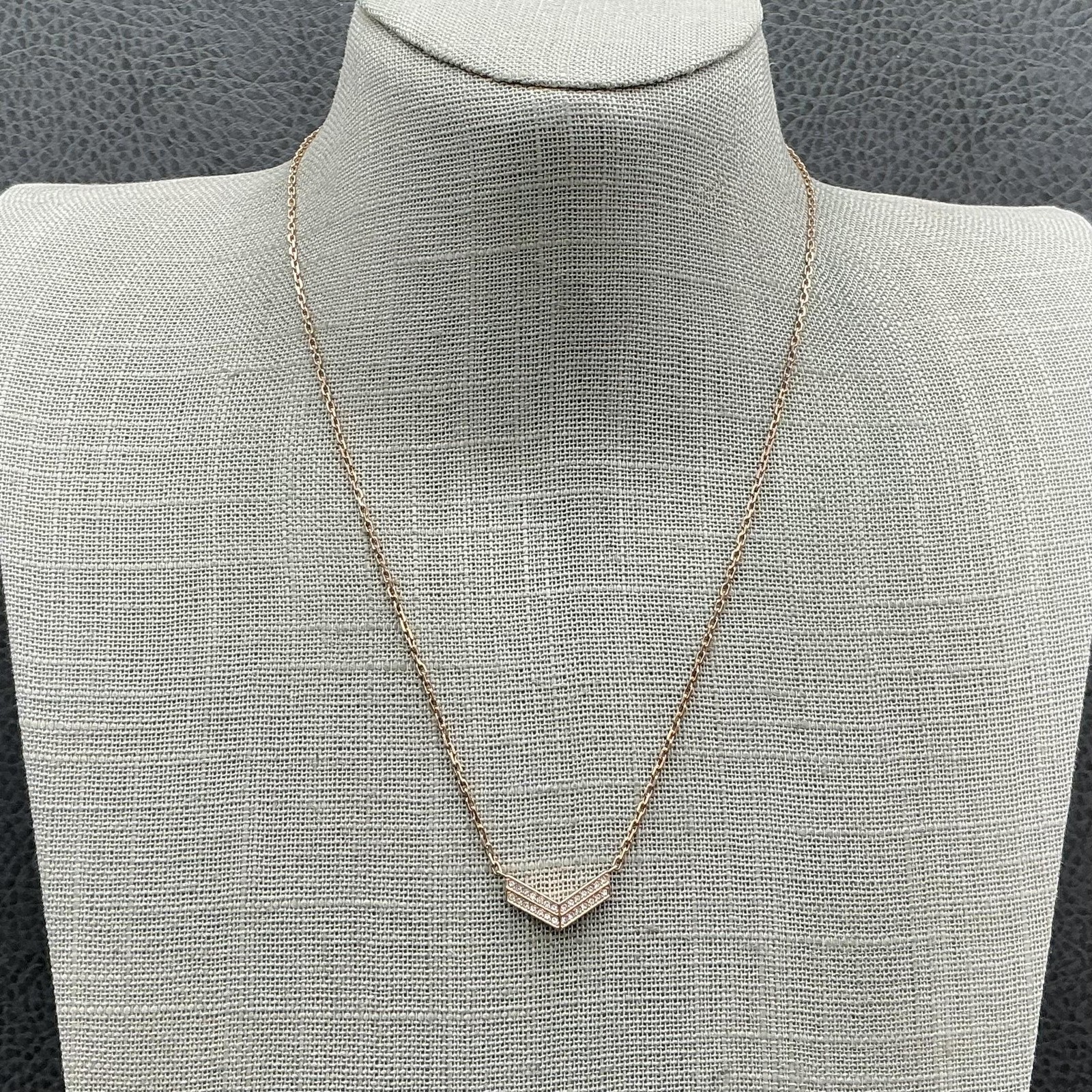 Fossil Necklace Gold Tone Crystal Chevron Triangle Pendant 17 In Womens Jewelry