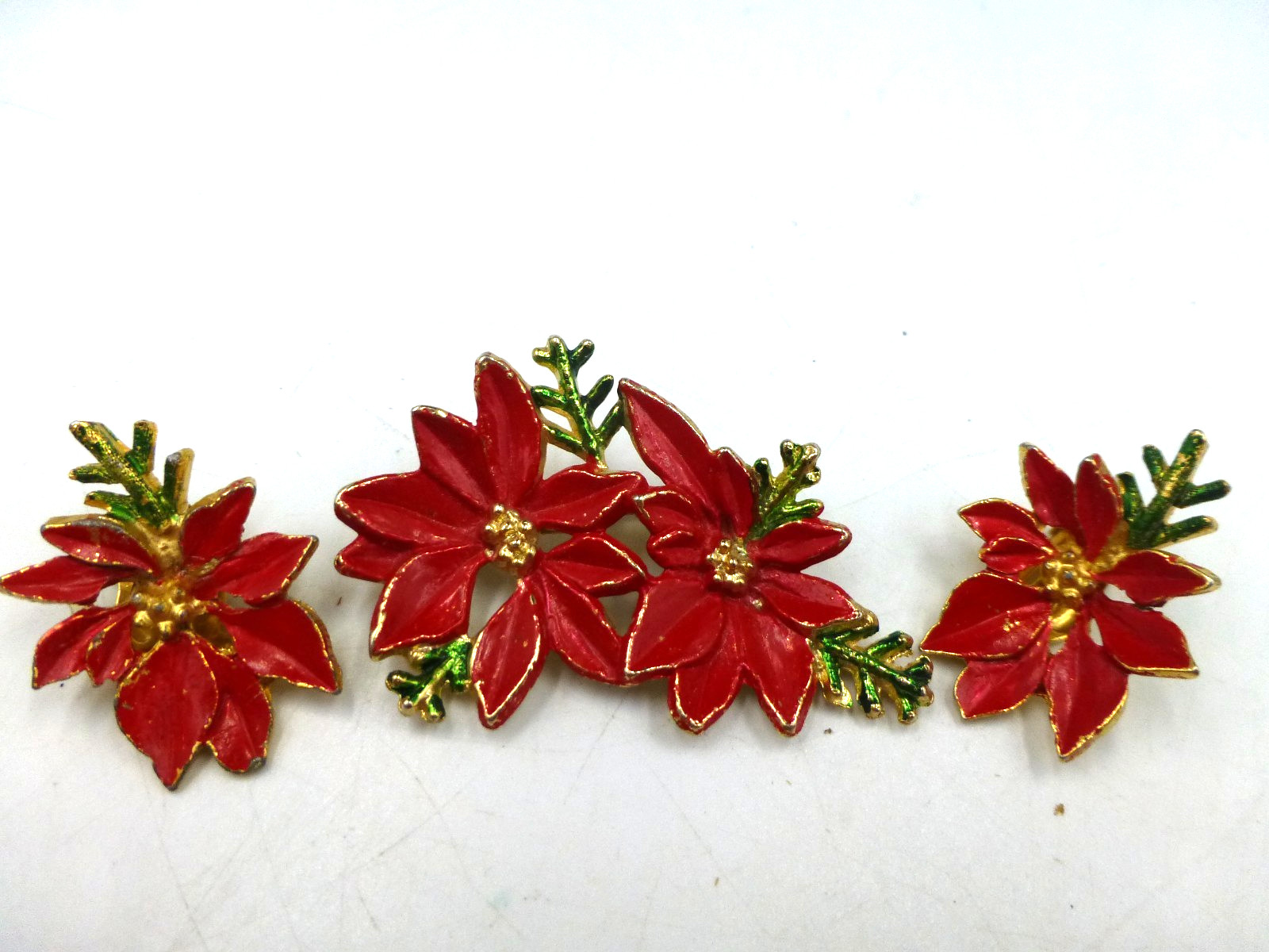 Vintage General Mfg Christmas Poinsettia Brooch Pin & Clip Earrings Gold Tone