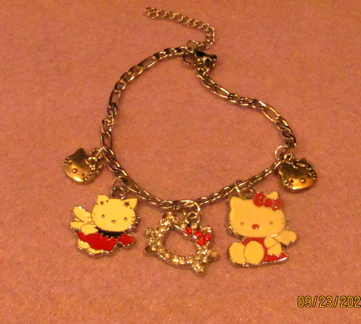 Hello Kitty Charm Bracelet adjustable Figaro chain fits 6″ – 8″ New in gift box