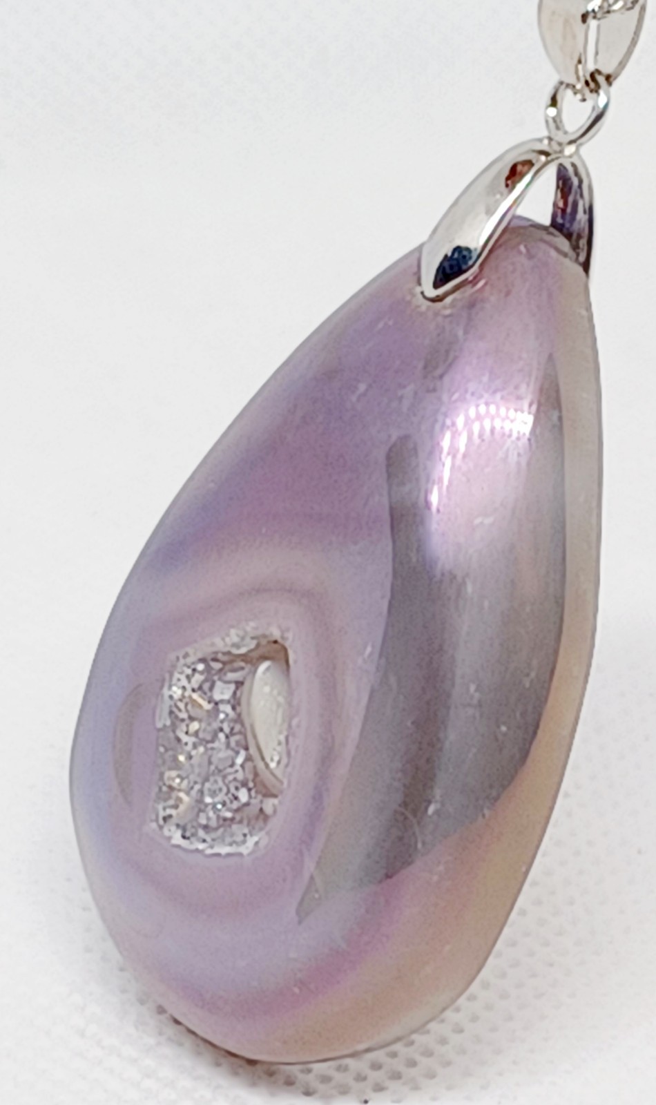 White & Purple Drusy Quartz Pendant (25g) With 20″ Stainless Steel Necklace NEW