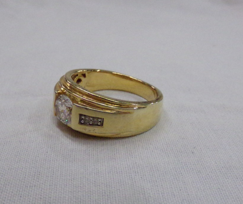 Estate Find! Adult Size 10.75 Beautiful Gold Band Ring With CZs? Signed 925