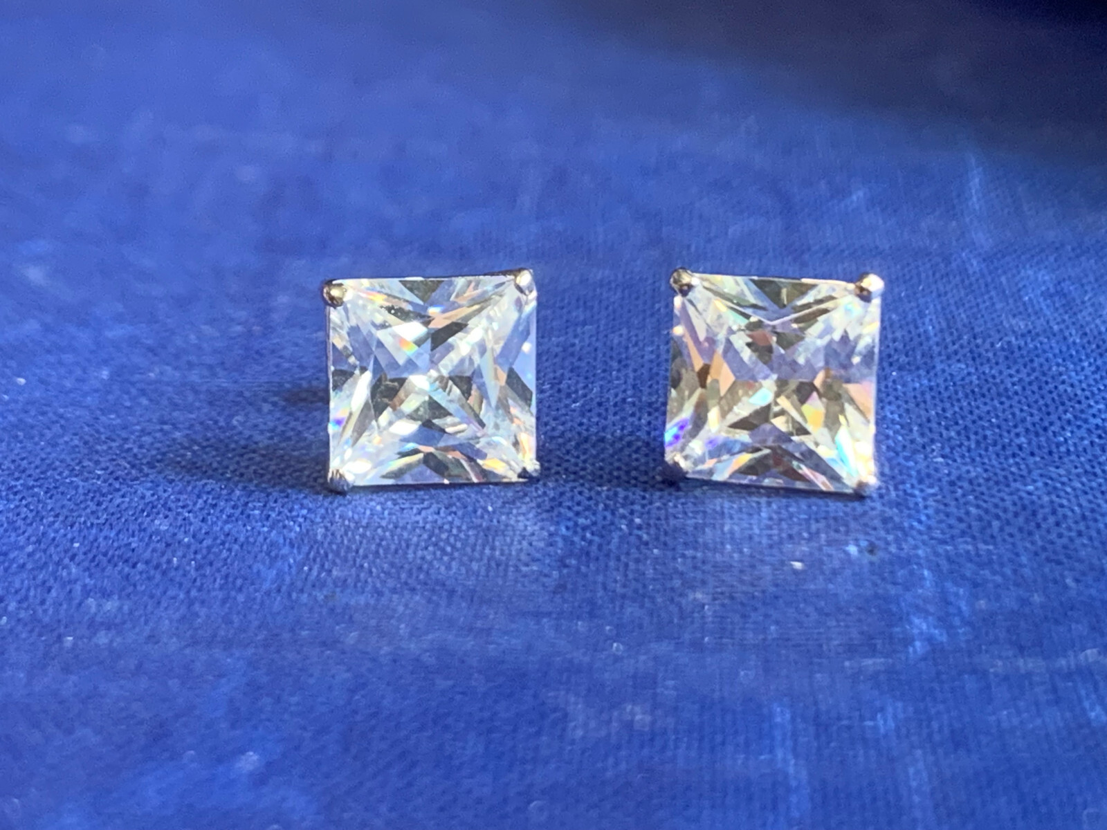 14K White Gold Earrings 2.55g Fine Jewelry Clear Stone Push Back Studs *READ*