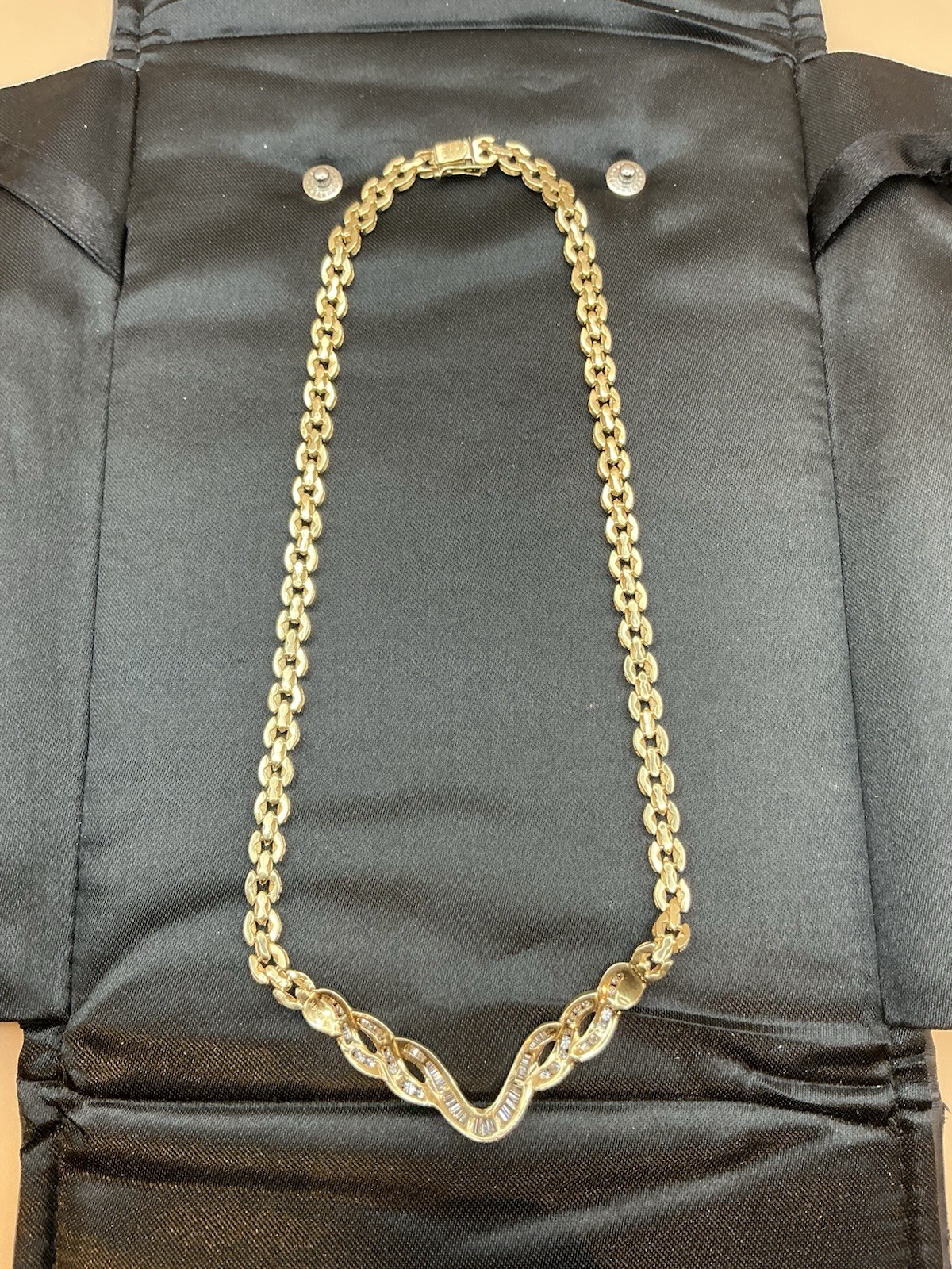 14k Gold Tone Curb Chain Necklace, Round & Baguette Diamonds In Ribbon Style