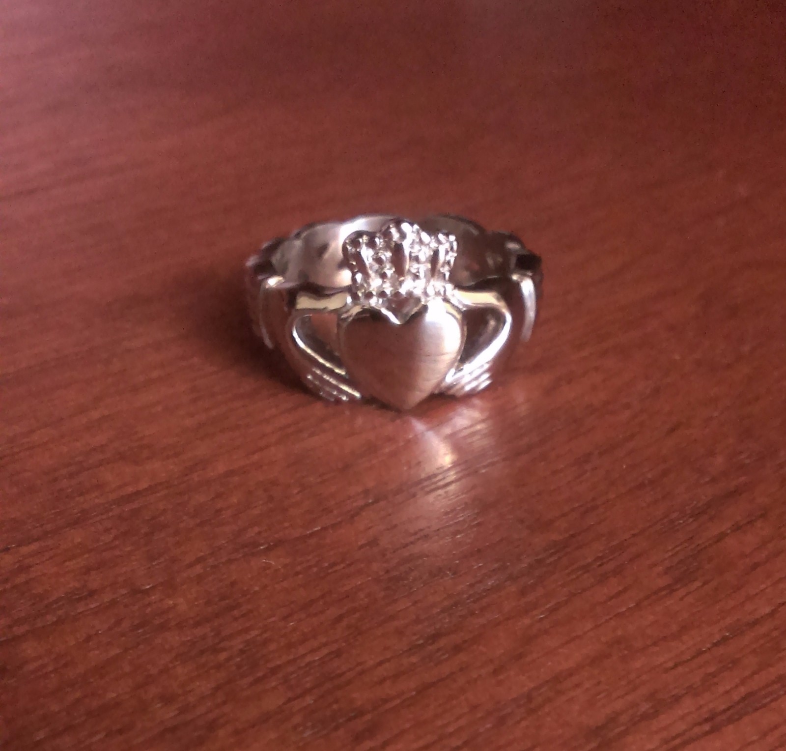 CHISEL BRAND STAINLESS STEEL BRAIDED CLADDAGH WEDDING BAND / RING- SIZE 6