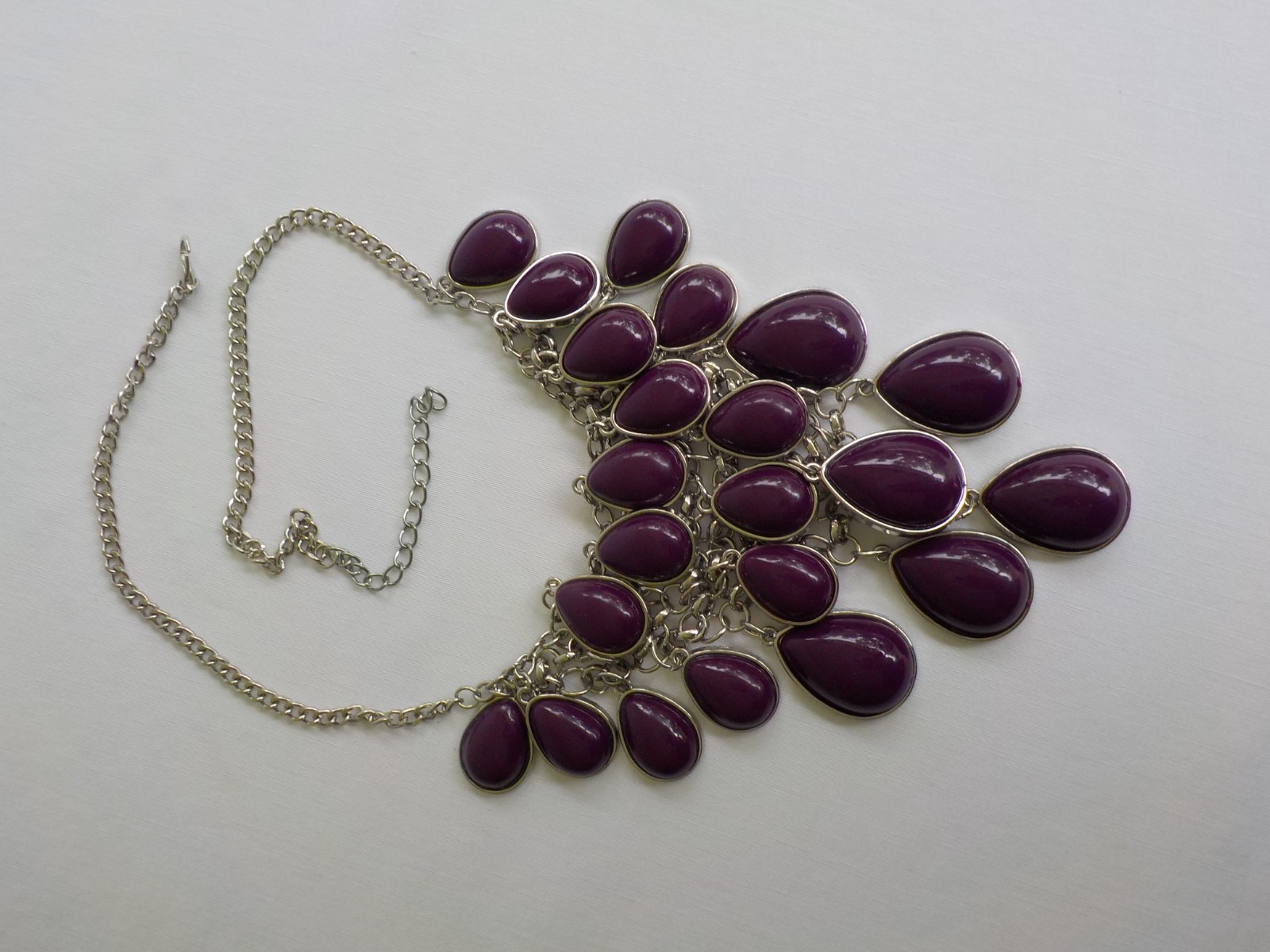 Teardrop Layered Necklace Silver Tone Metal Plastic Plum