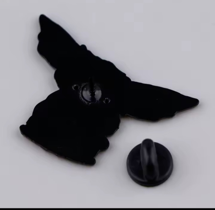 GIZMO ENAMEL/LAPEL PIN-UNBRANDED-COMBINED SHIPPING $4.99 ON ALL PINS-VISIT STORE