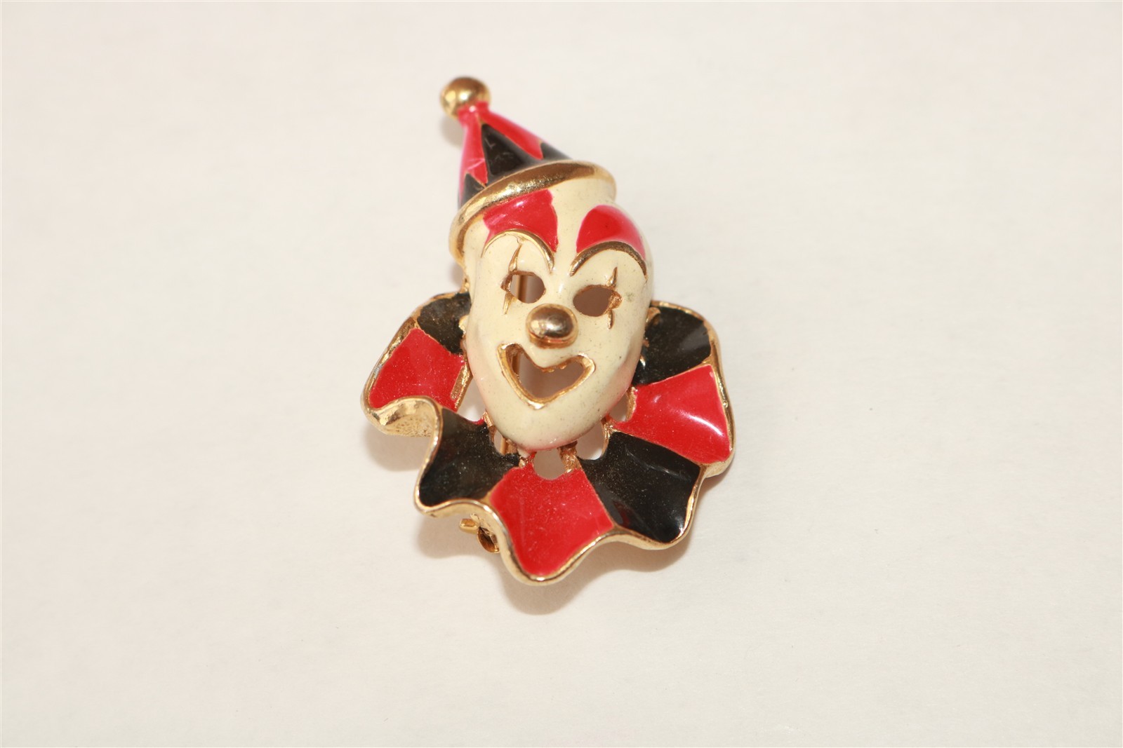 Vintage Gold Tone Clown Head W/ Red & Black 2″ Brooch Pin