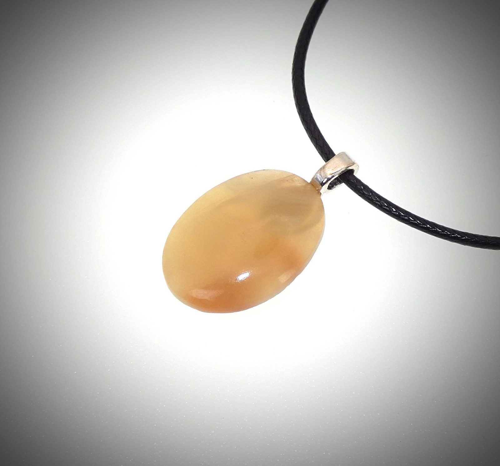 Natural Oval Agate Stone Pendant Leather Cord Necklace Lobster Closure Art
