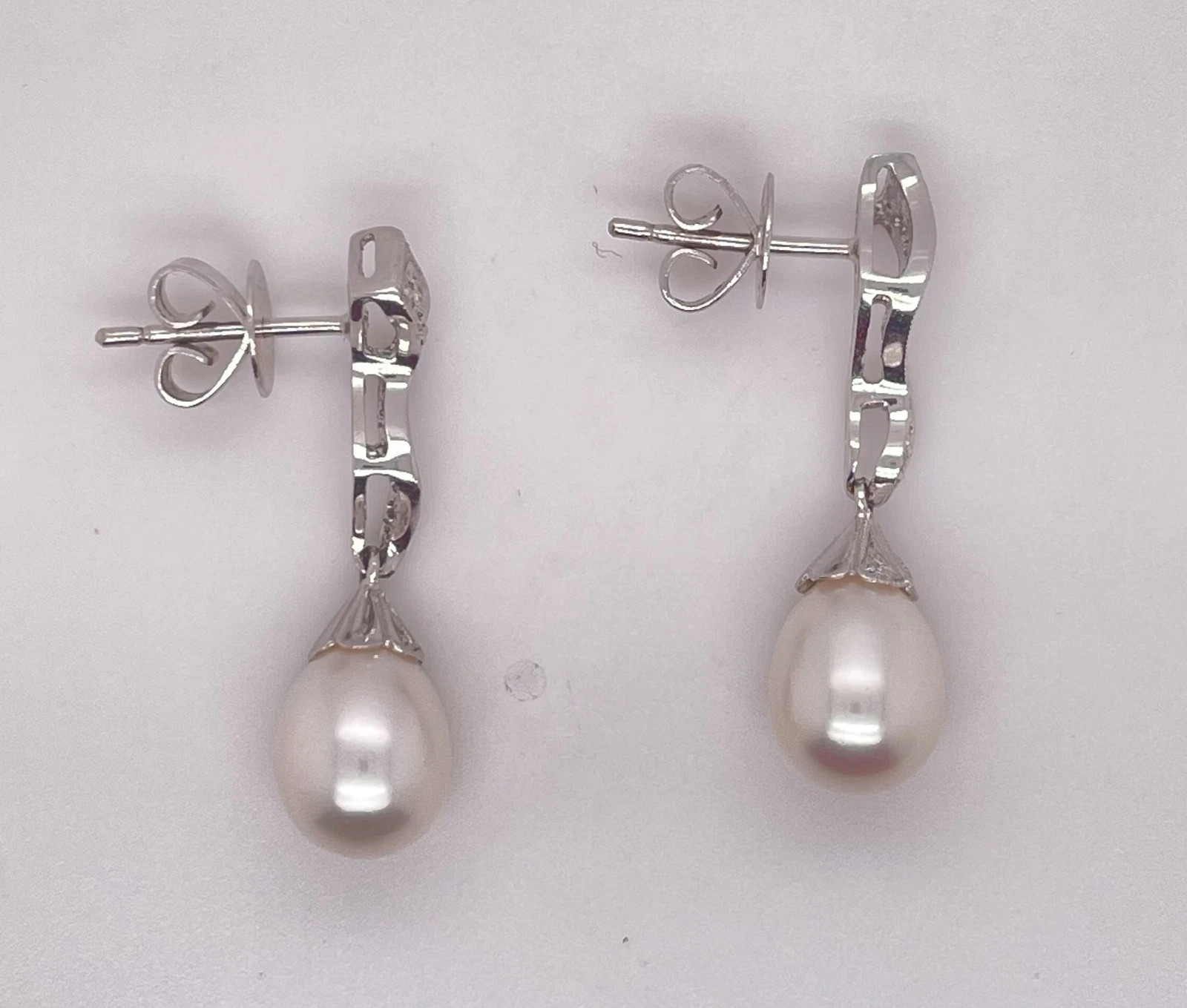 14K18K White Gold White Pearl & 0.25ctw Round Diamond Drop Dangle Earrings