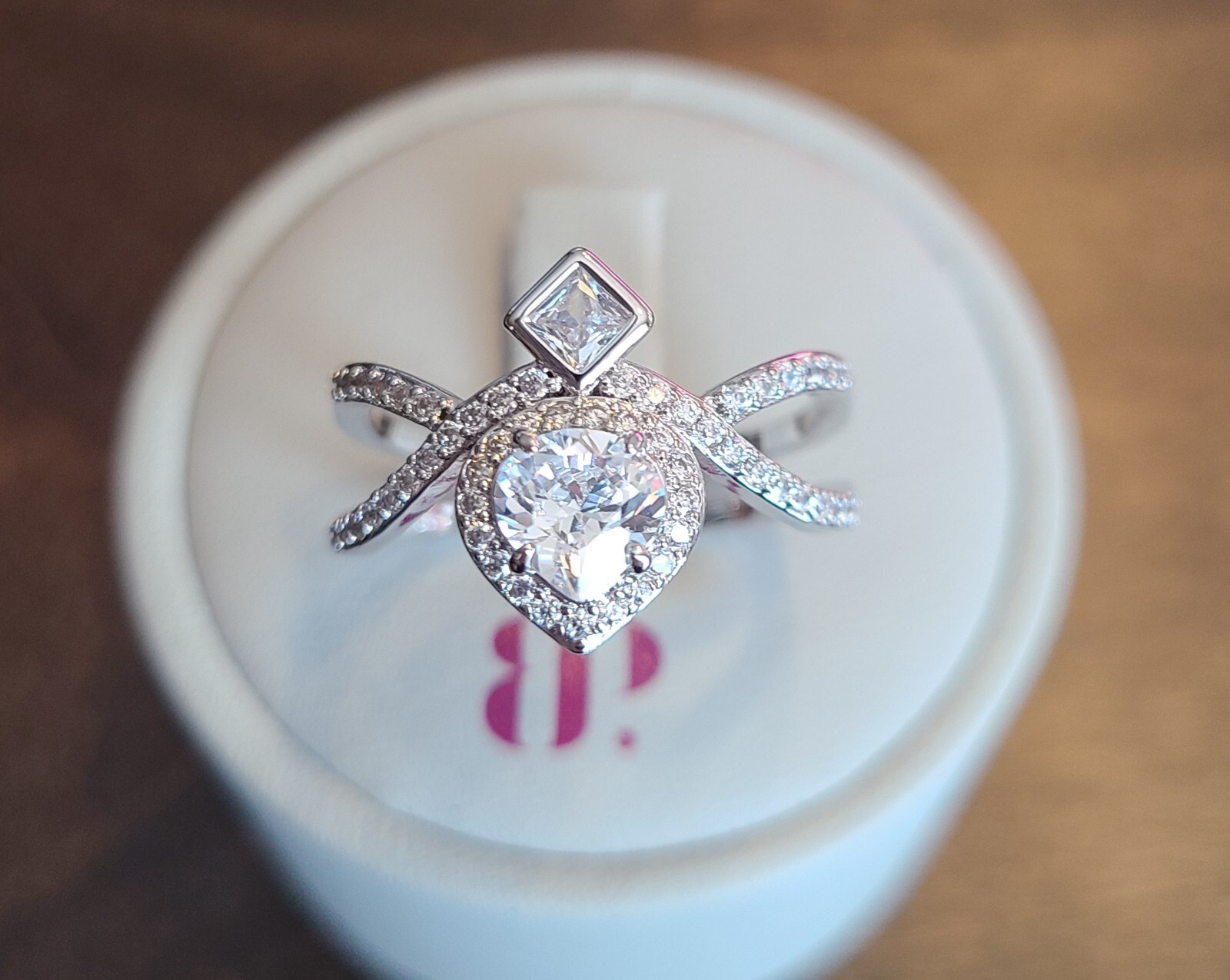 Bomb Party Size 8 Ring, no bag, no tag