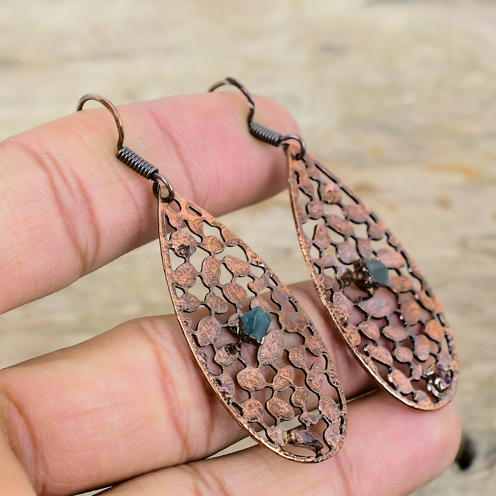 Pentagon Natural Chrome Diopside Dangle Electroformed Earrings Jewelry Copper