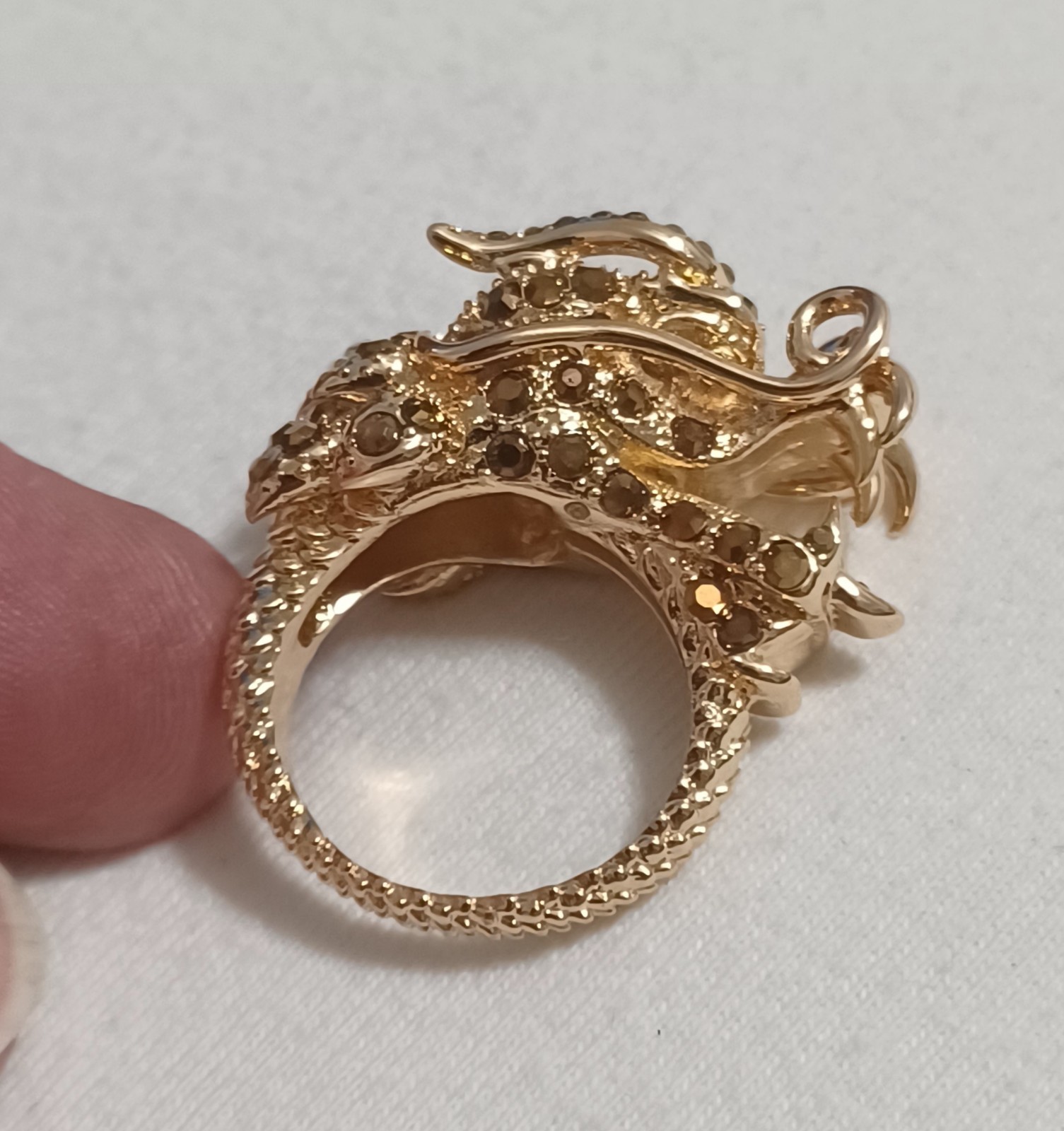 🐲 COOL Simply VERA WANG Gold Tone DRAGON RING, Simulated Crystal Gems SIZE 8