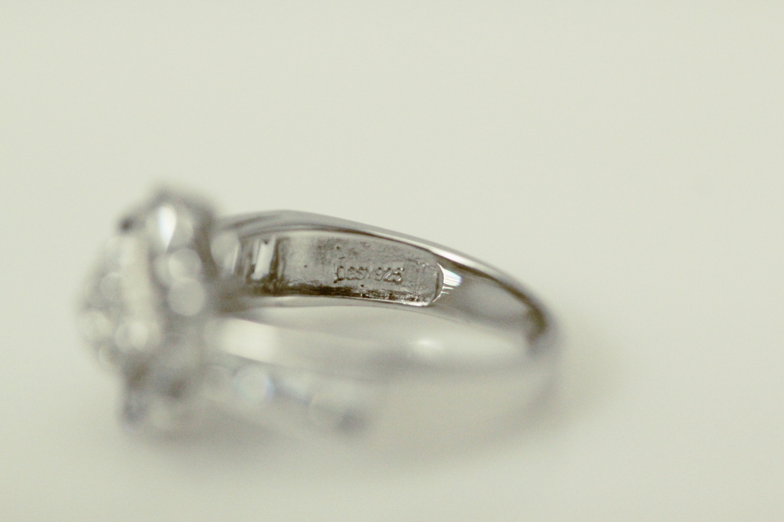 925 Sterling Silver Size 7 Art Deco Style CZ Dinner Ring 4.1 Grams (RIN8387)