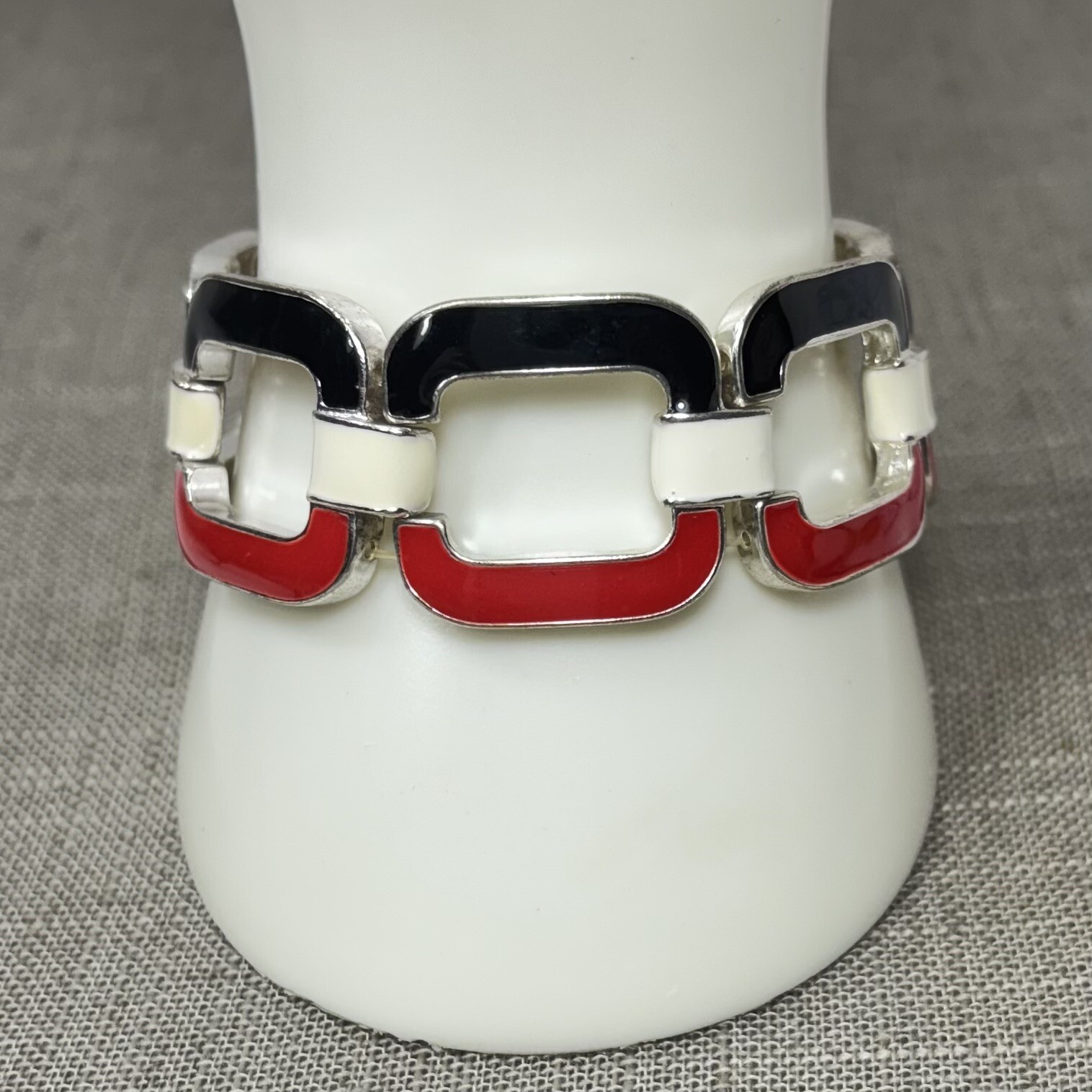 Red White Black Enamel Silver Tone Stretch Bracelet Metal C-Links Size 7