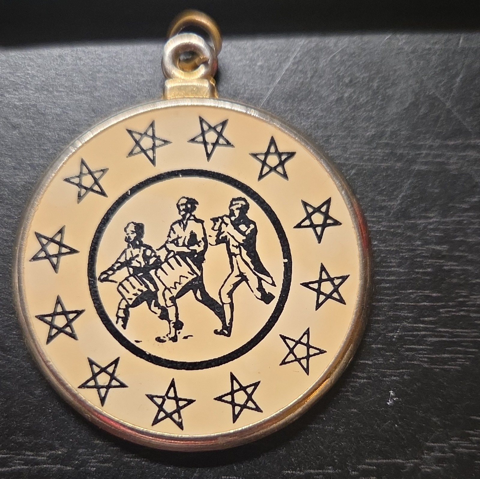 Bicentennial commemorative pendant. “Spirit of ’76” design. Dancing Figures