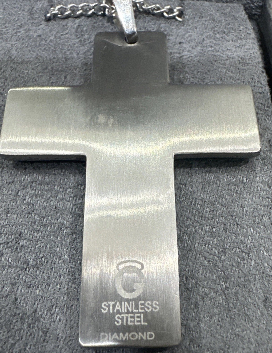 MENS CHISEL STAINLESS STEEL TEXTURED CROSS PENDANT CURB CHAIN NECKLACE 22”