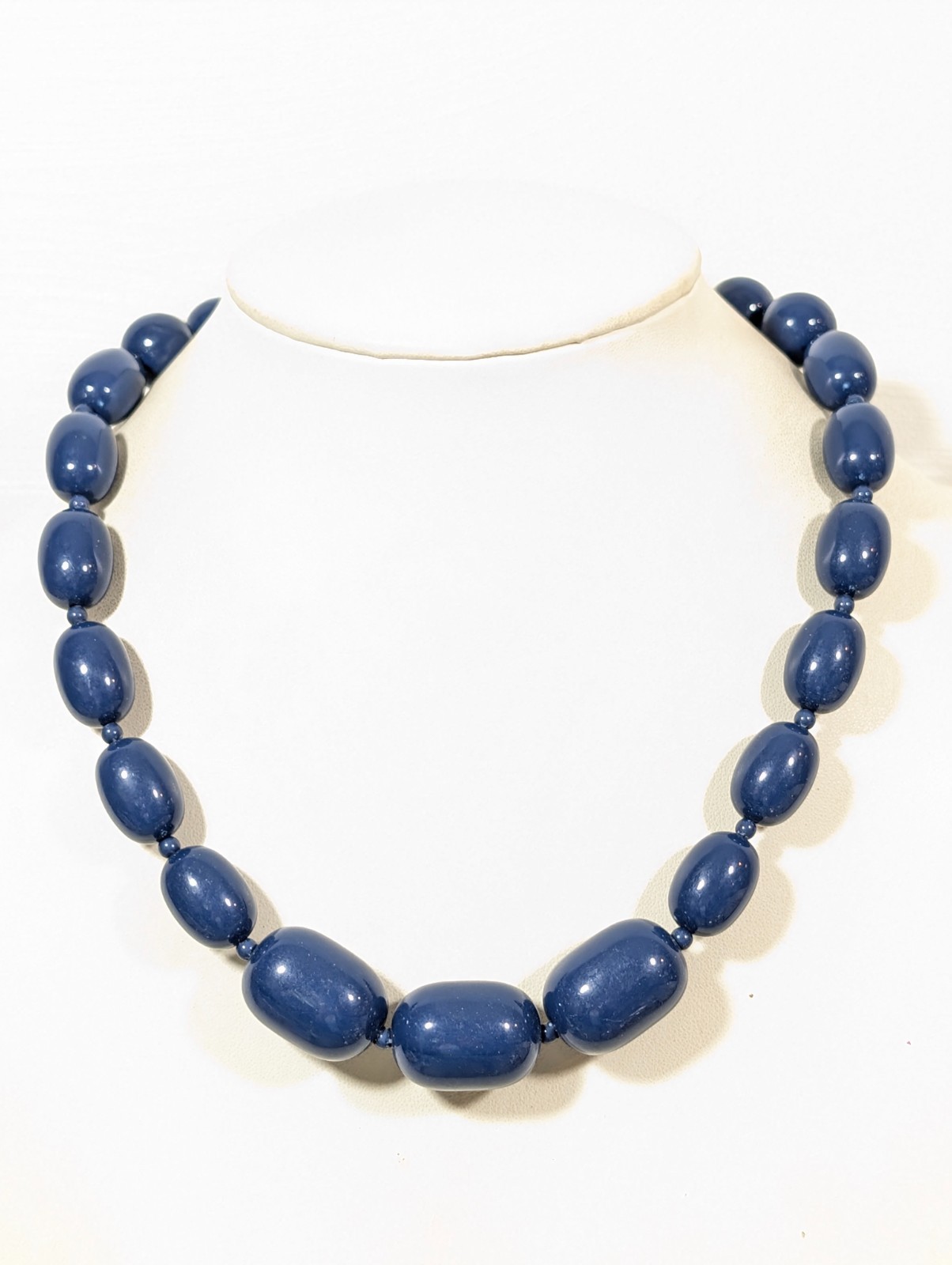 Retro Blue Acrylic Chunky Graduated Bead Necklace Rockabilly Classic 23 in