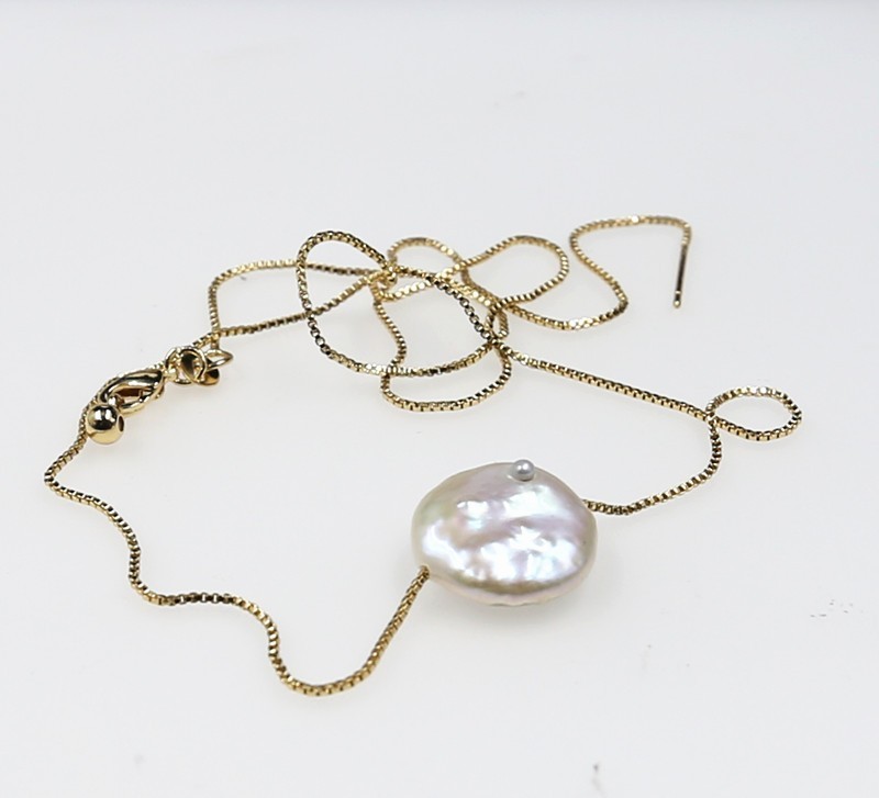 Pulchritude 16.0 mm Sea White Coin Baroque Pearl Pendant 20inch adjustable