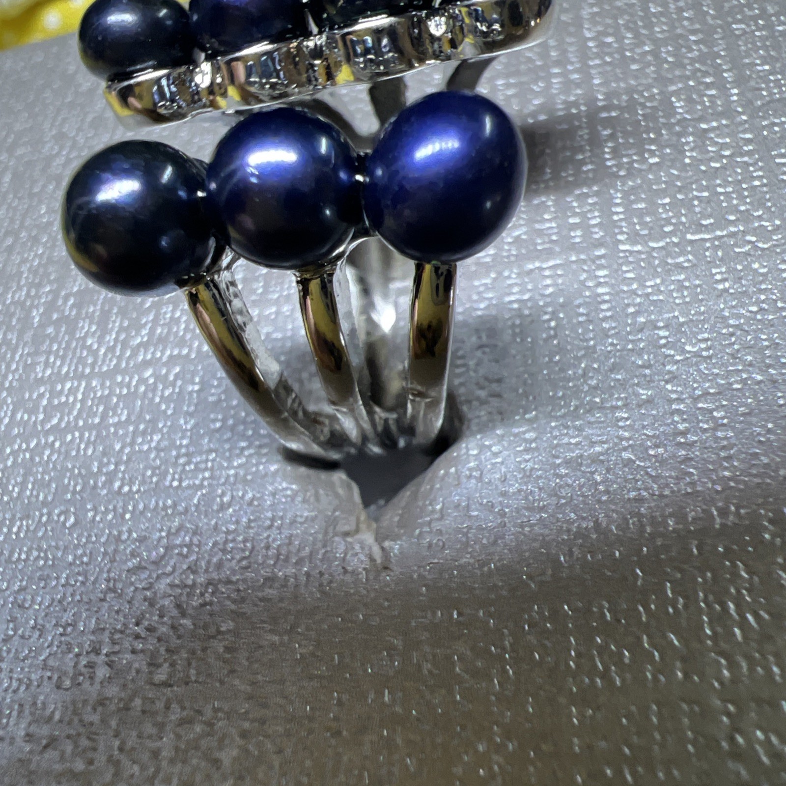 Peacock Freshwater Pearl Open Band Ring in Silvertone (Size 6.0) #89