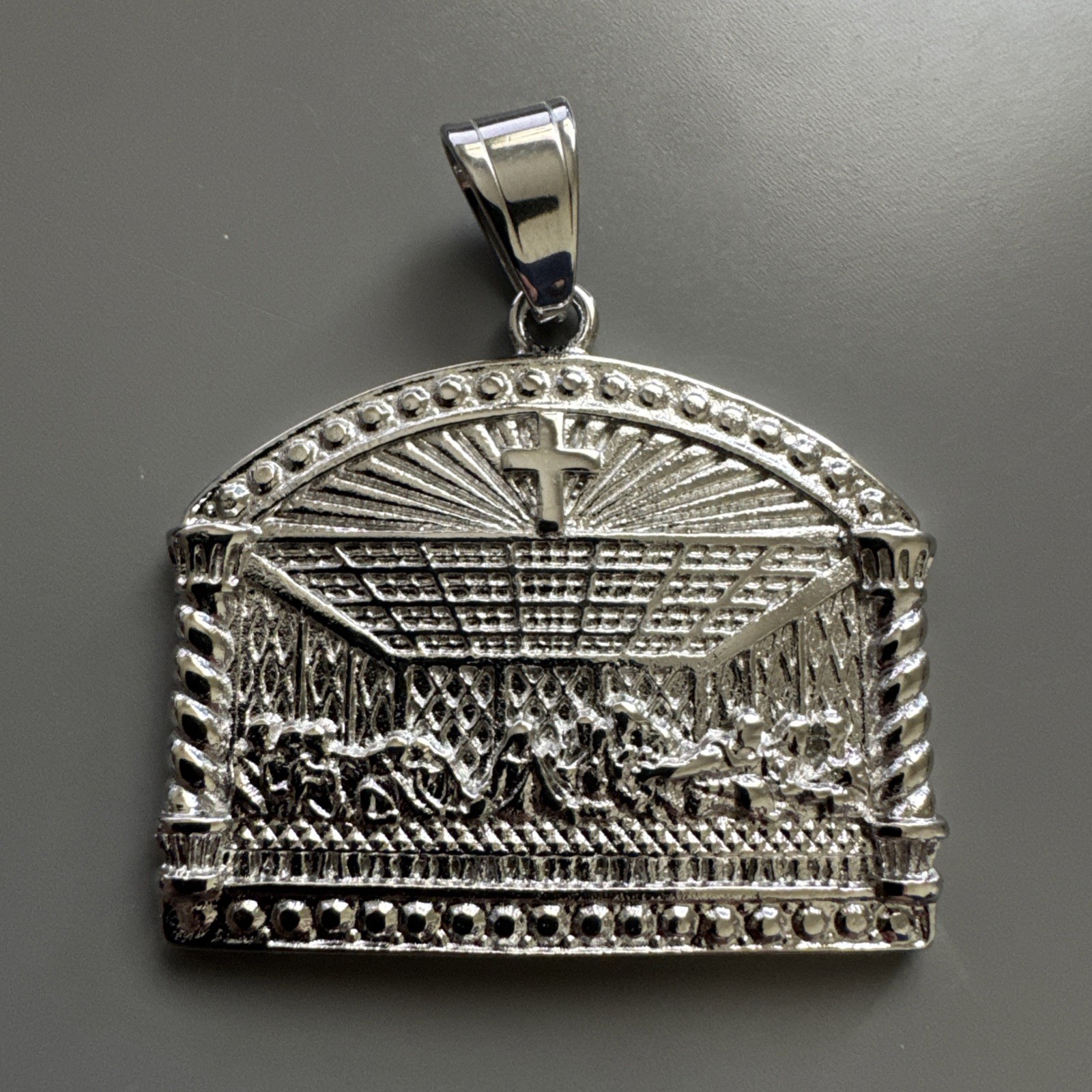 The Last Supper Jesus Christ Silver Tone Pendant 24 Inch Necklace Catholic Faith