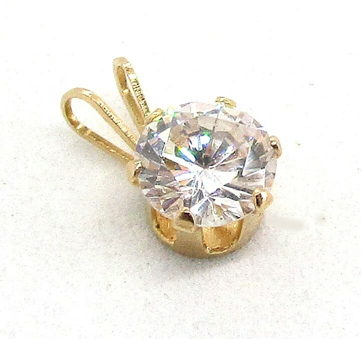 14K Yellow Gold CZ Pendant 0.9 gr 1/2” cz: 1.0 ct lot 33v10