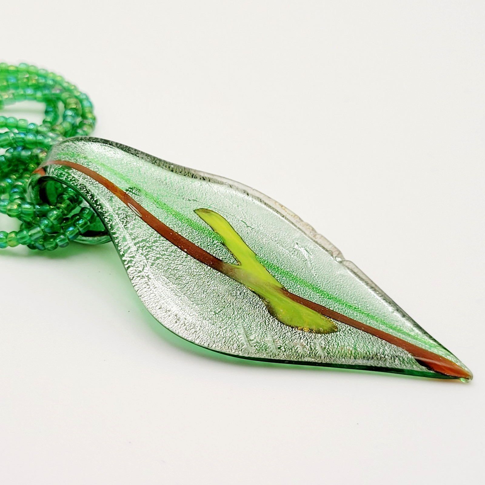 Green Art Glass Pendant Iridescent Seed Bead Multi Strand Necklace Vtg Y2K Era