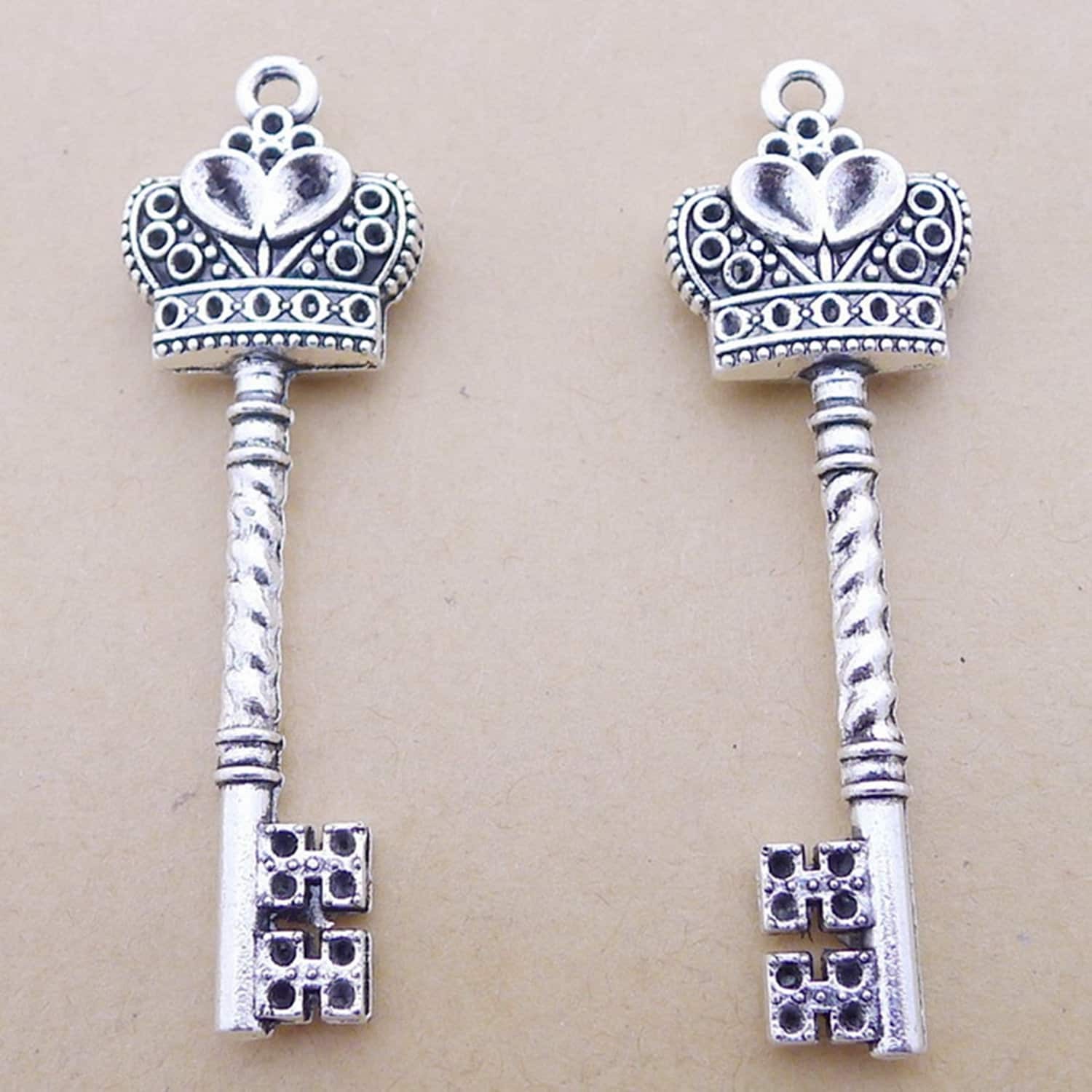 6/15PCS Antique Silver Tone Crown Key 3D Charm Pendent CC113