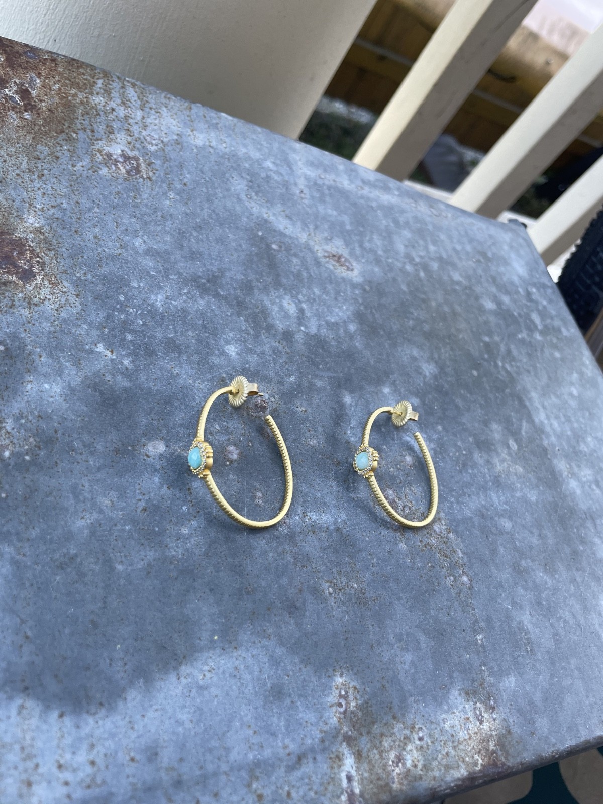 Freida Rothman gem-cut blue gemstone 18k gold-plated Hoop Earrings